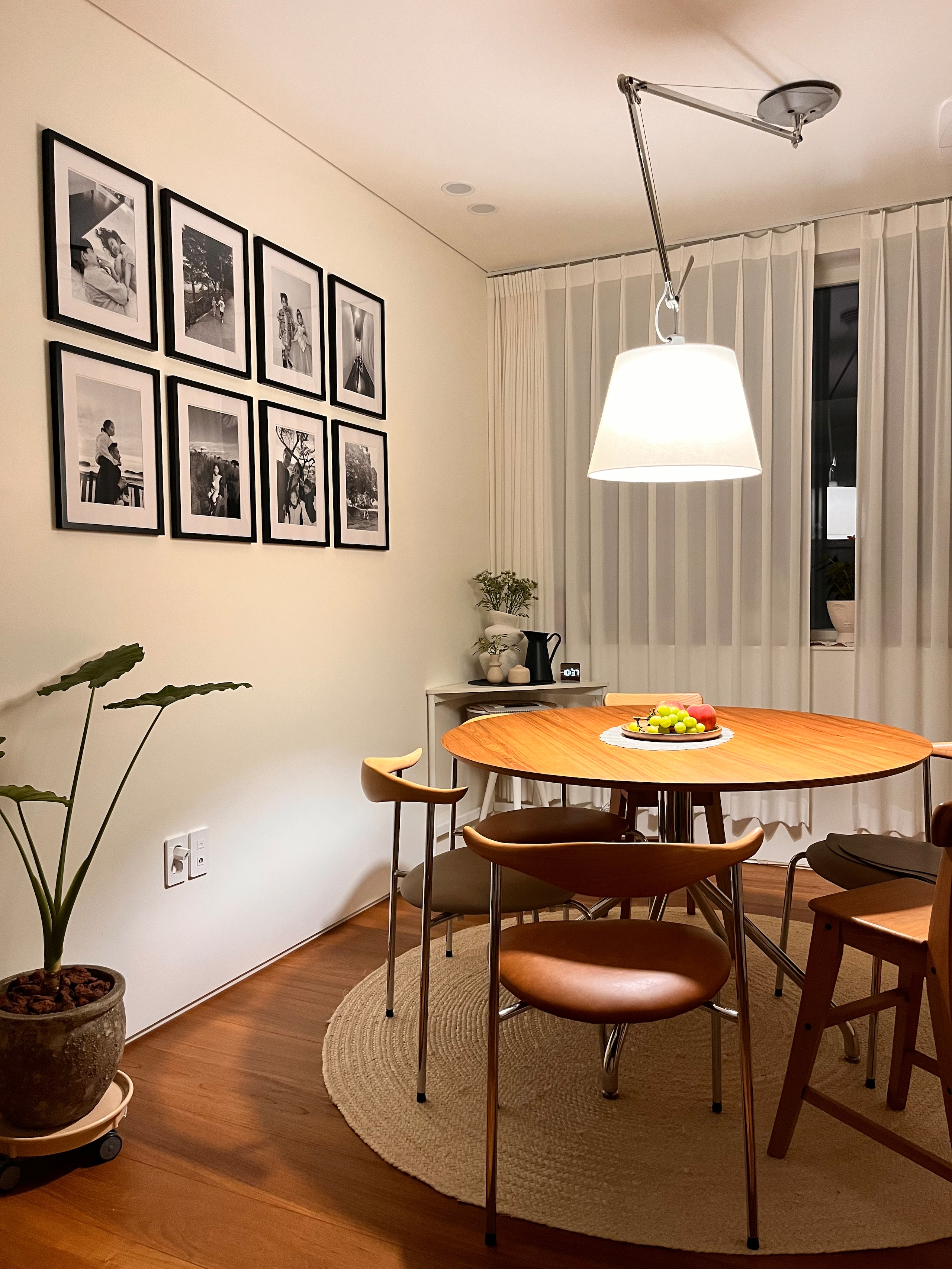 Mid Century Wooden Back Dining Chair user photo
