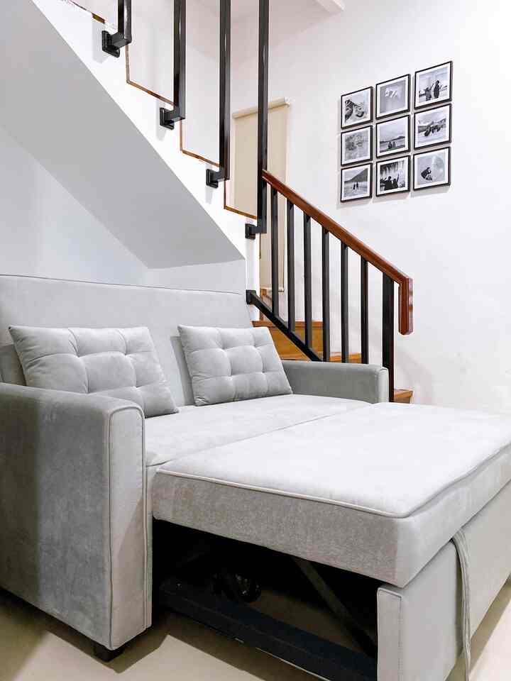 Rumah Bernuansa Hitam-Putih