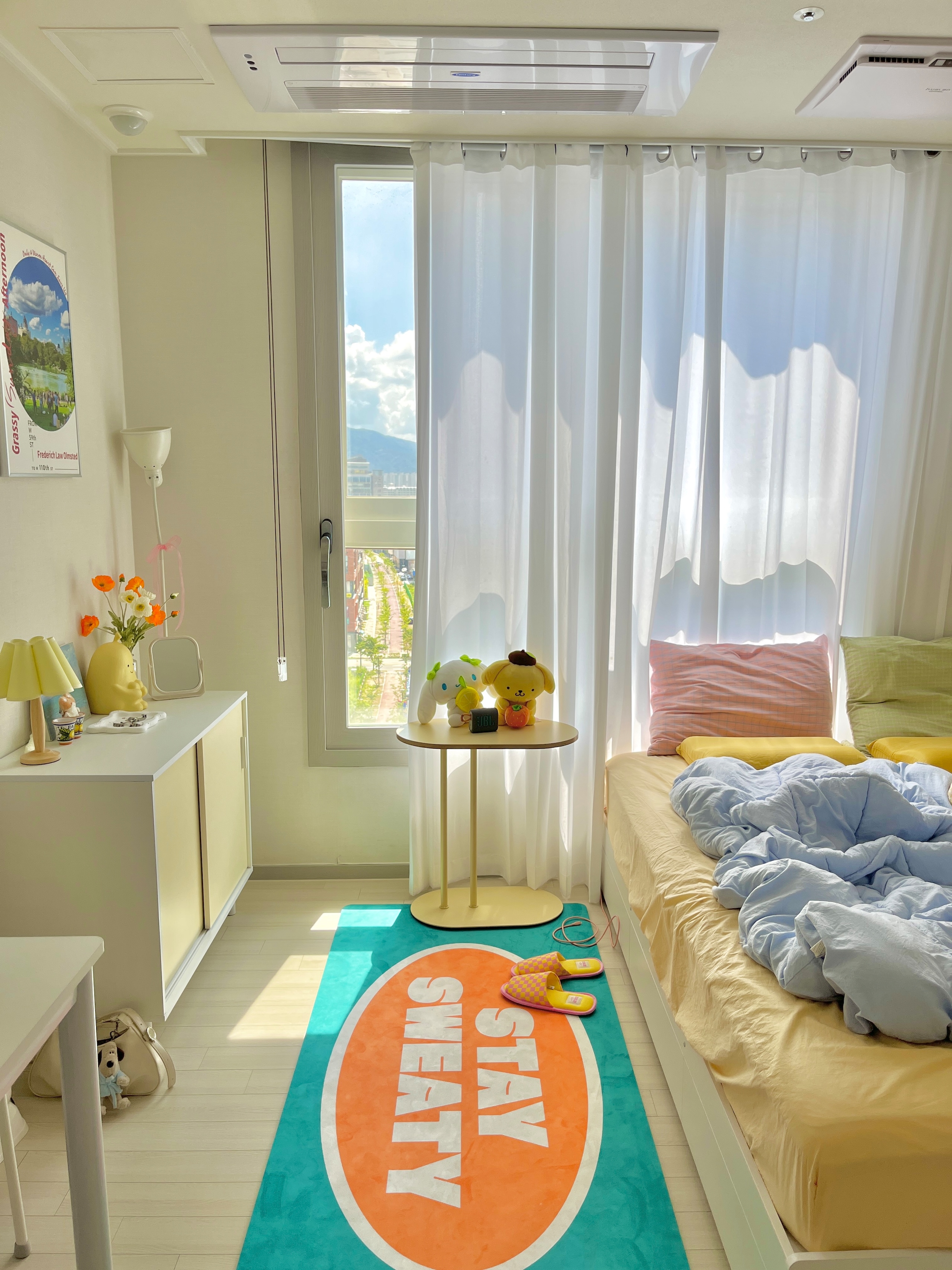 Slim C-Side Sofa Table user photo