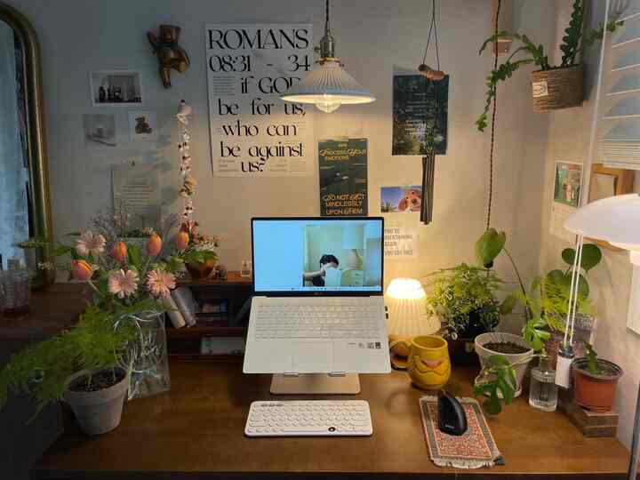 🇰🇷 実家暮らし：無垢の木と緑に包まれた4畳部屋☘