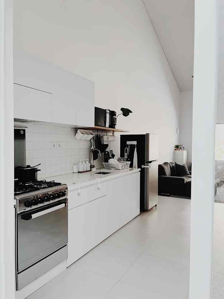 Rumah 90an yang Dibangun Ulang