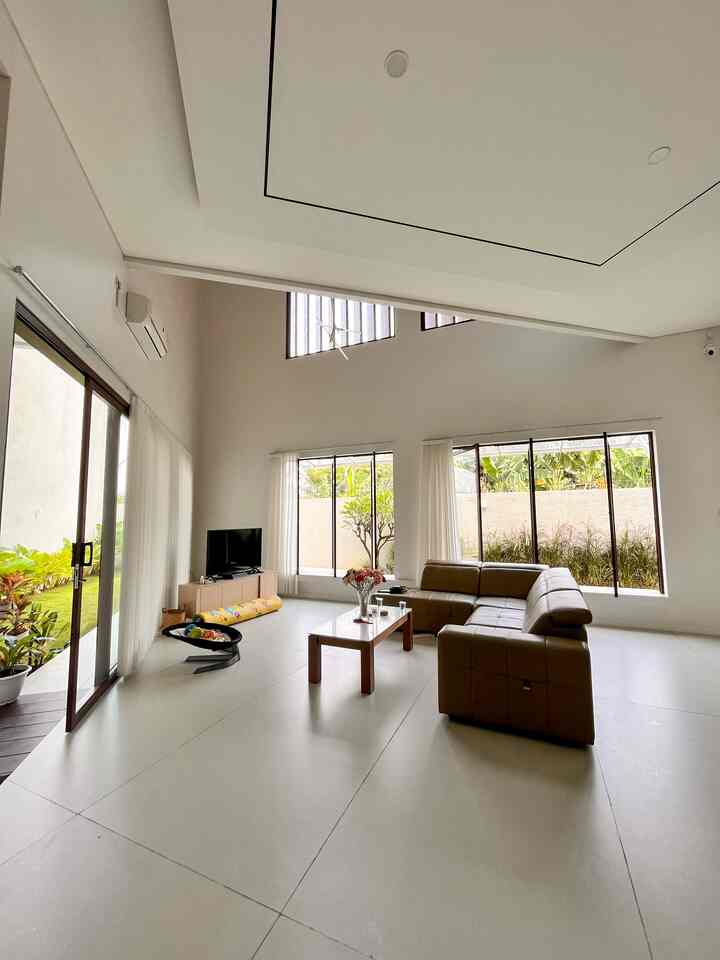 Fasad Dua Sisi di Lahan Segitiga