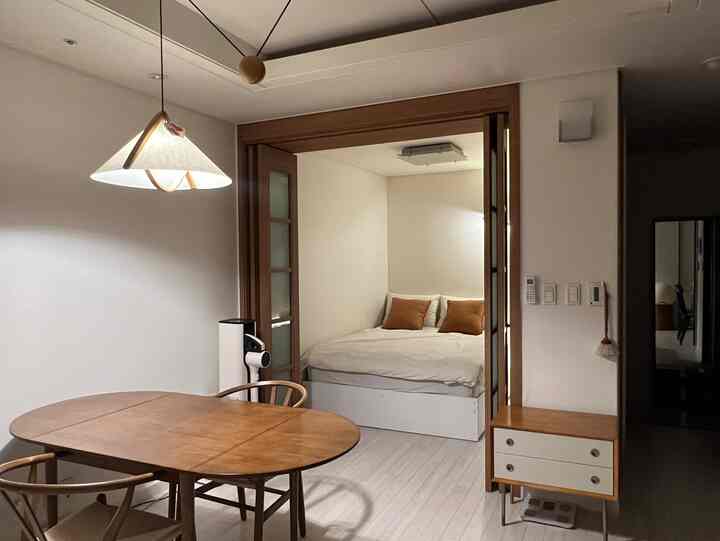 🇰🇷 36㎡1LDKで二人暮らし：シンプルなウッドインテリア