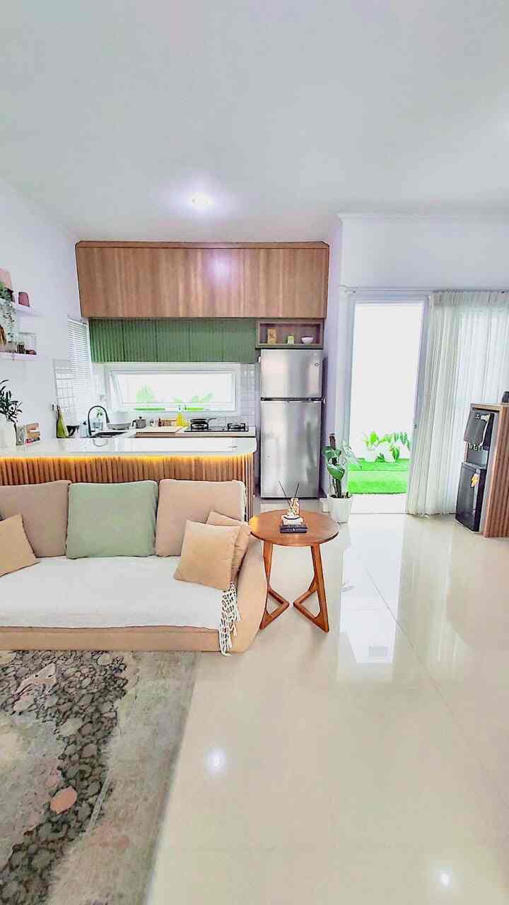 Rumah dengan Tiga Taman