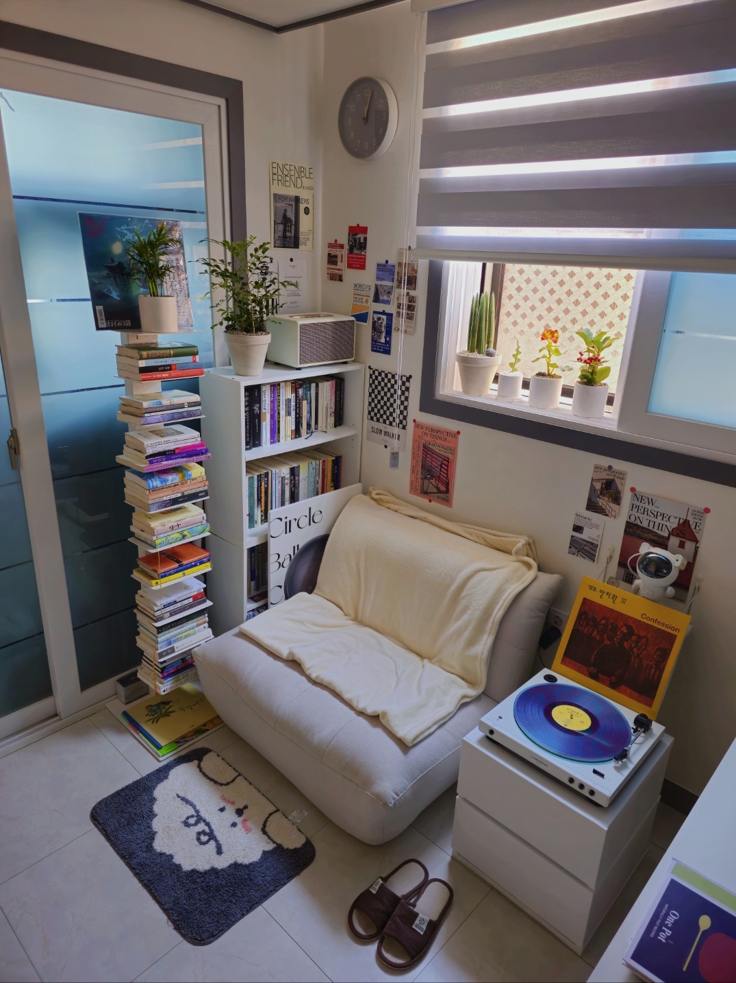 Nordic-Style Silent Wall Clock user photo