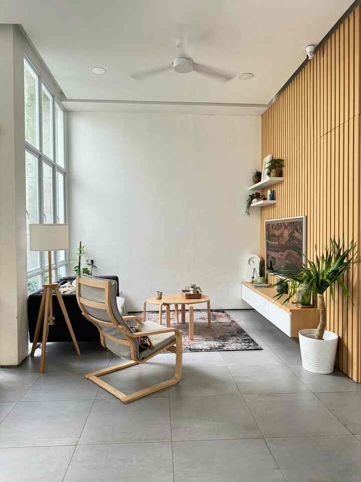 Rumah Sebelah Makam, Emang Nggak Seram?