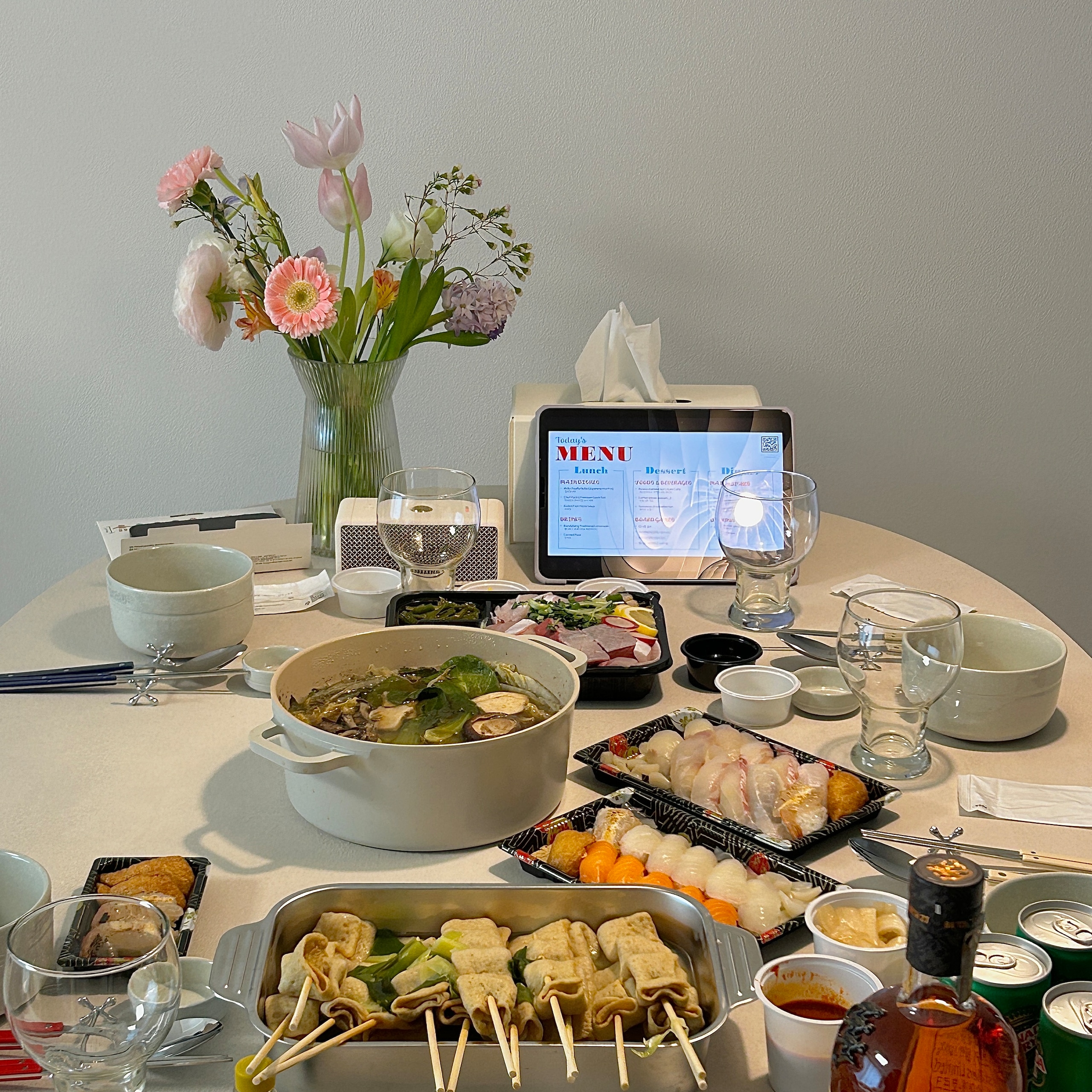 Modern Color-Handled Flatware Set for 2 (8-Piece) user photo