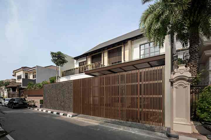 Rumah dengan Gaya Klasik untuk Daerah Tropis