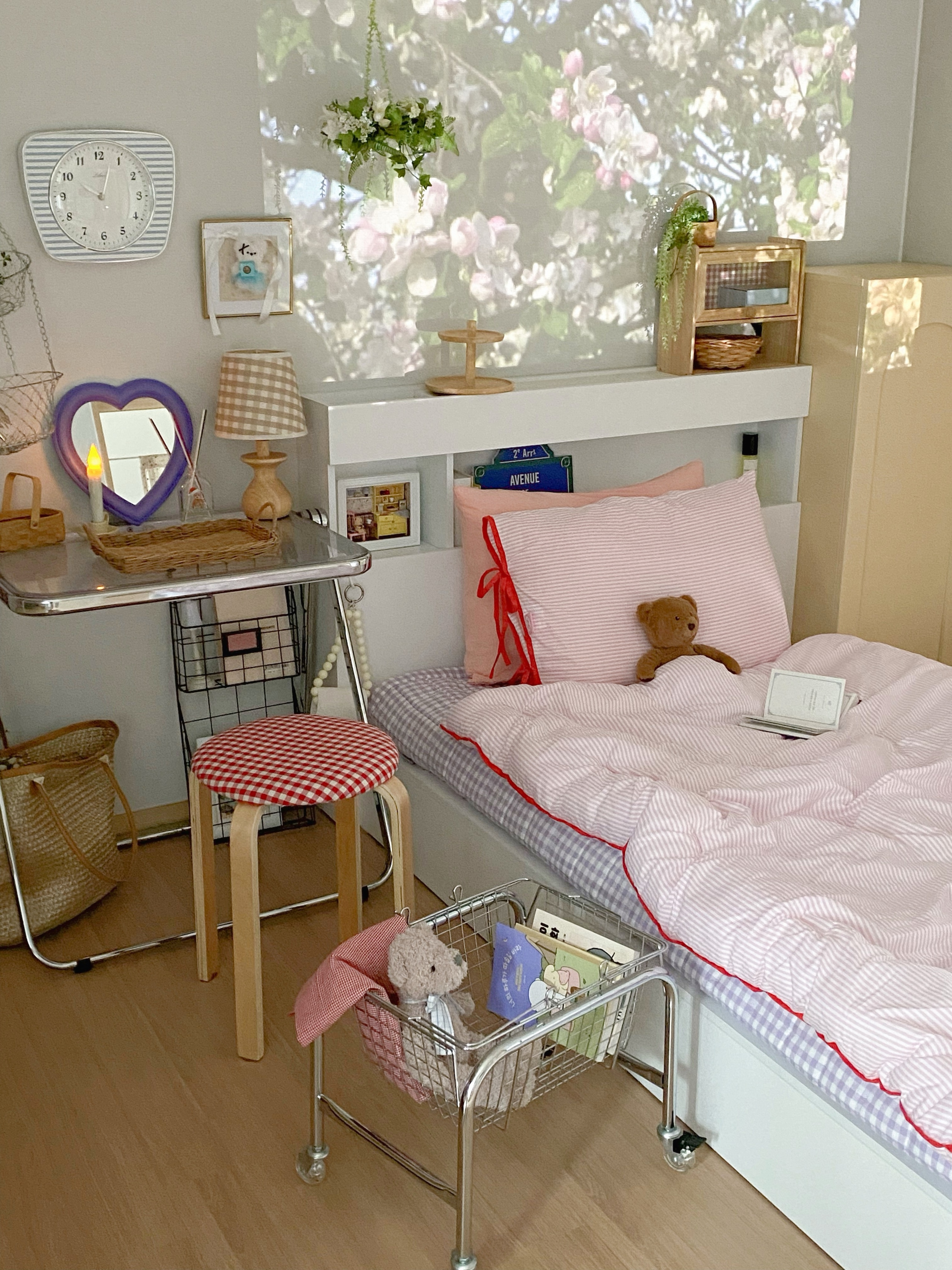 Ribbon Cake Fitted Pad Bedding Set (Transitional & Summer) user photo
