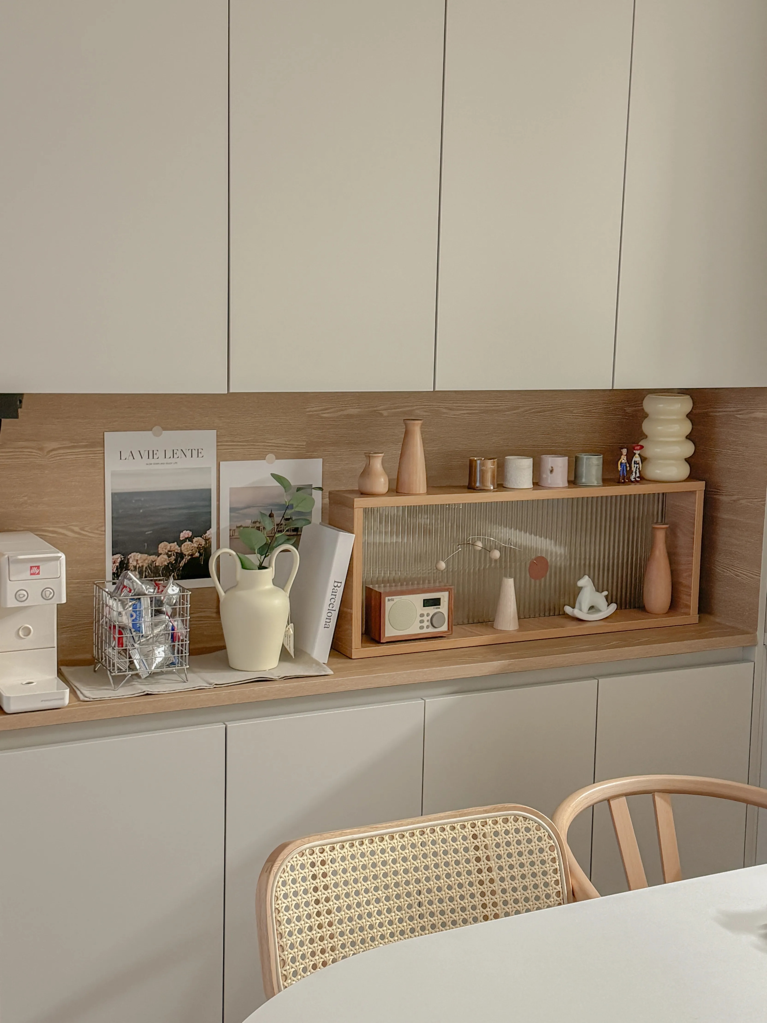 Milky LPM Glass Kitchen Island Partition user photo