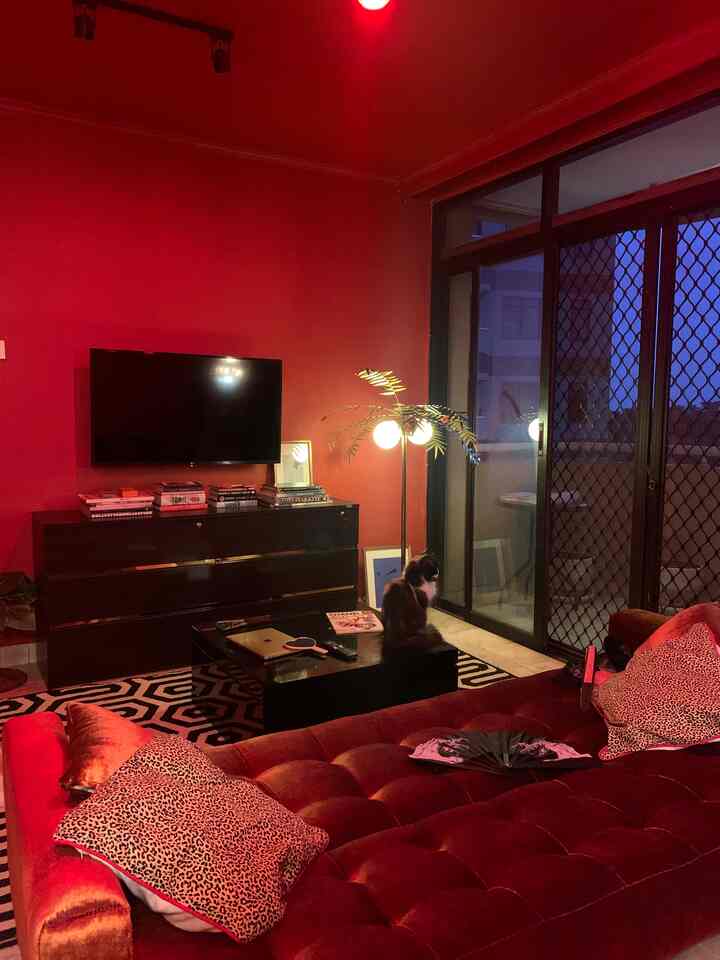 Apartemen 90an yang Sinematik