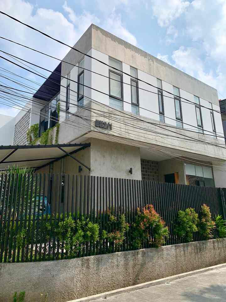 Rumah Keluarga dengan Anak Kembar 3