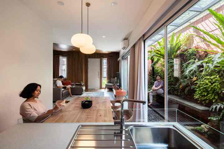 Rumah dengan Terracotta Ambience di BSD