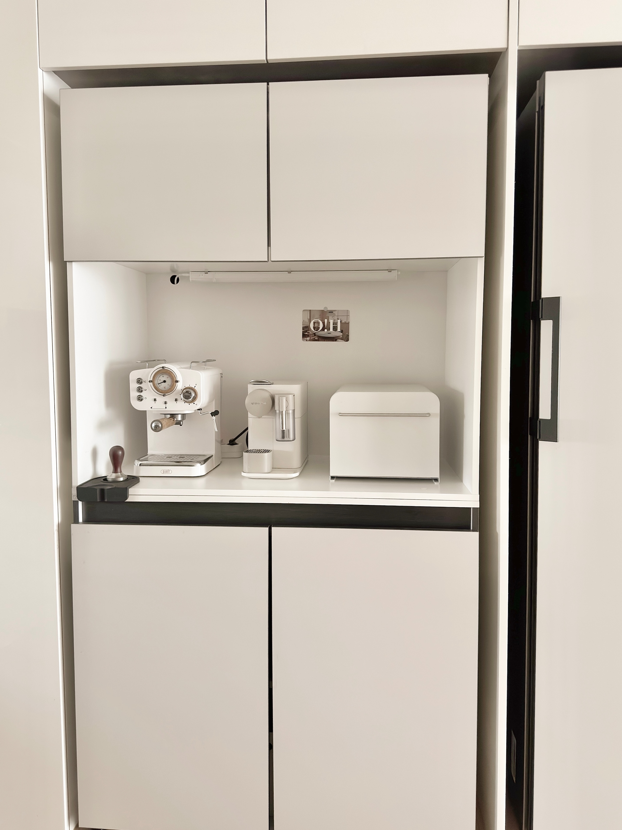 Mid-Century Slide Steel Storage Cabinet user photo