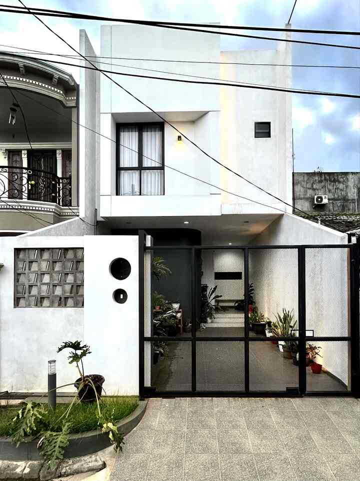 Membangun Ulang Rumah Lama