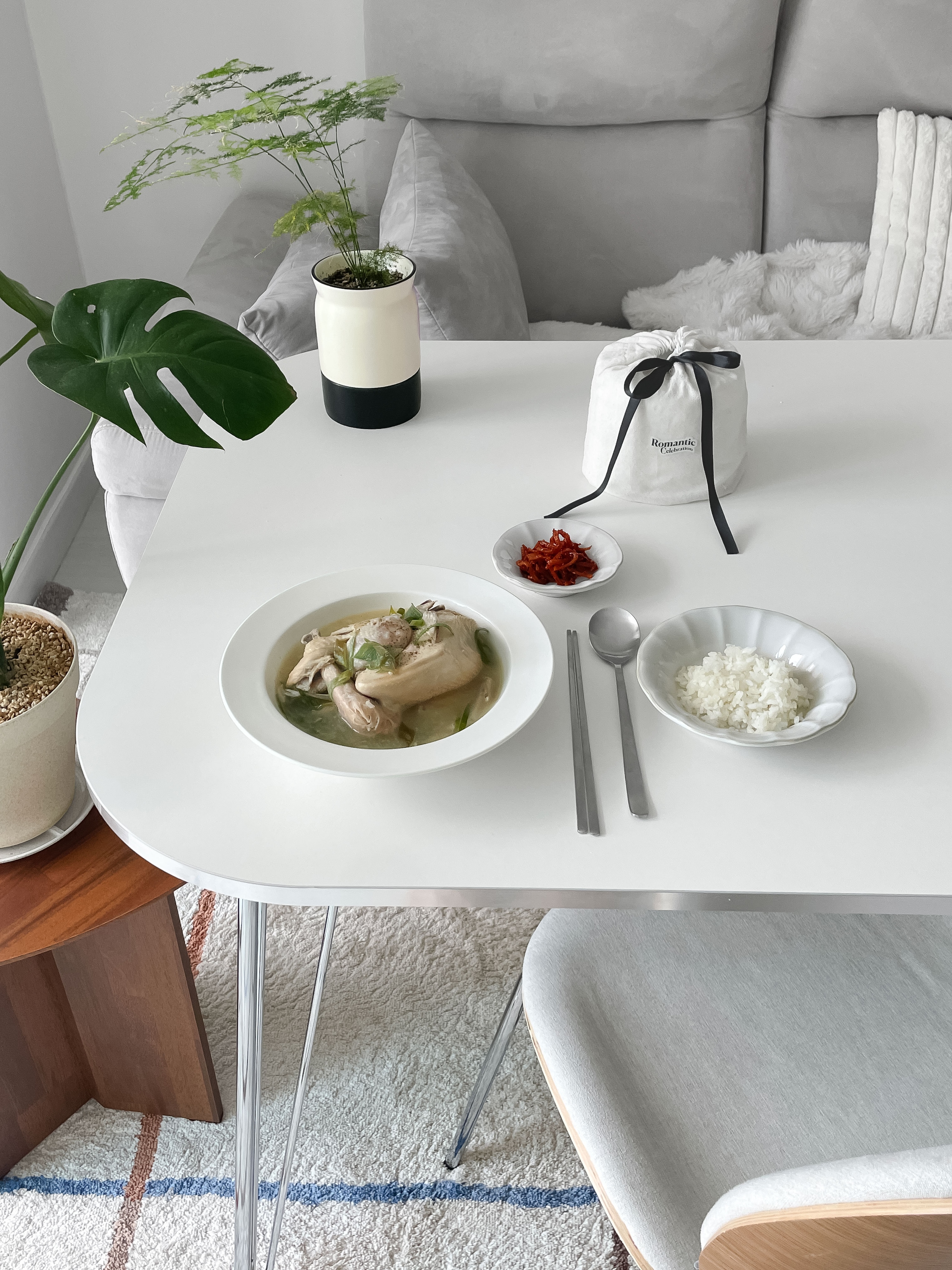 Two-Tone Self-Draining Ceramic Utensil Holders (Set of 2) user photo