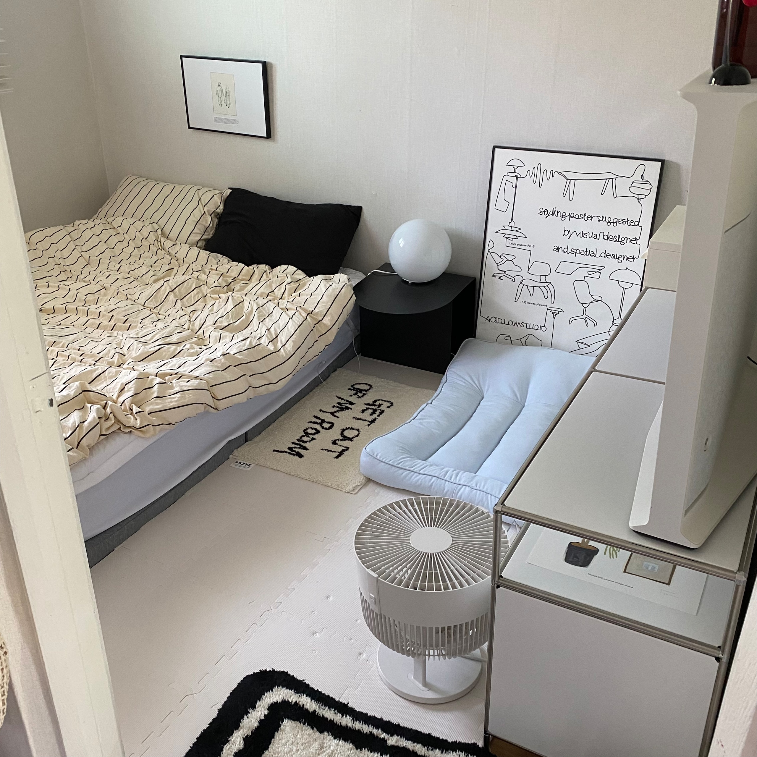 Lazyz GET OUT OF MY ROOM ドアマット ホワイト 合成繊維 サイズ（横