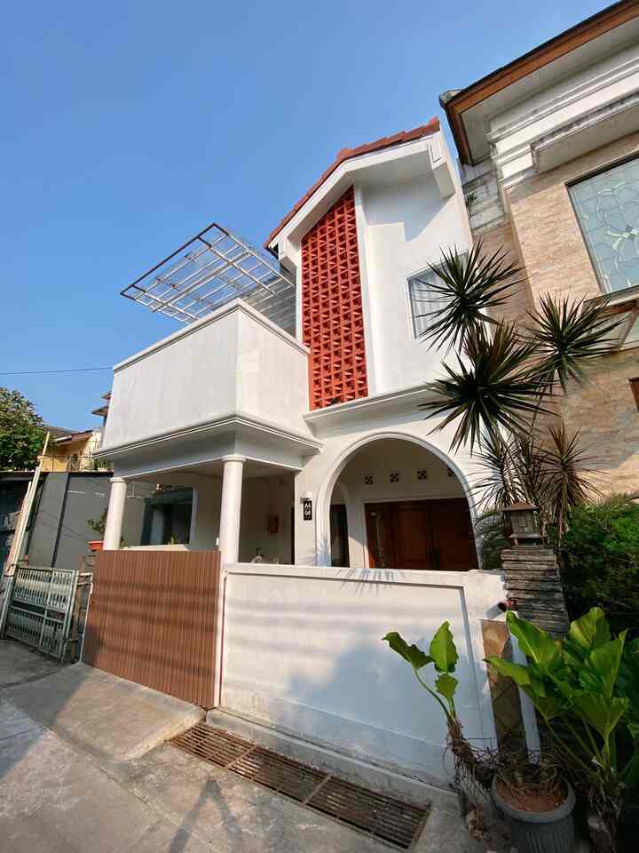 Renovasi Drastis Rumah Second