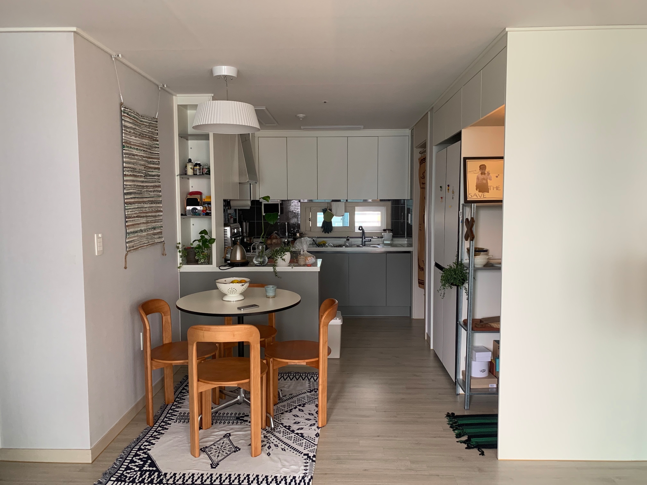 Solid Wood Curve Back Dining Chair user photo