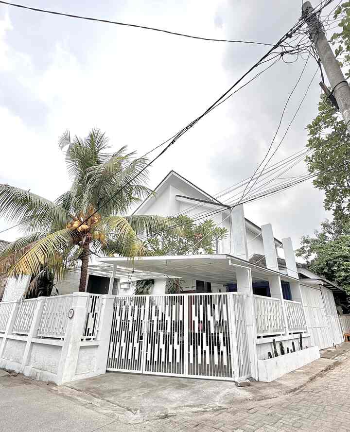 Rumah Wood & White yang Memanjakan Mata