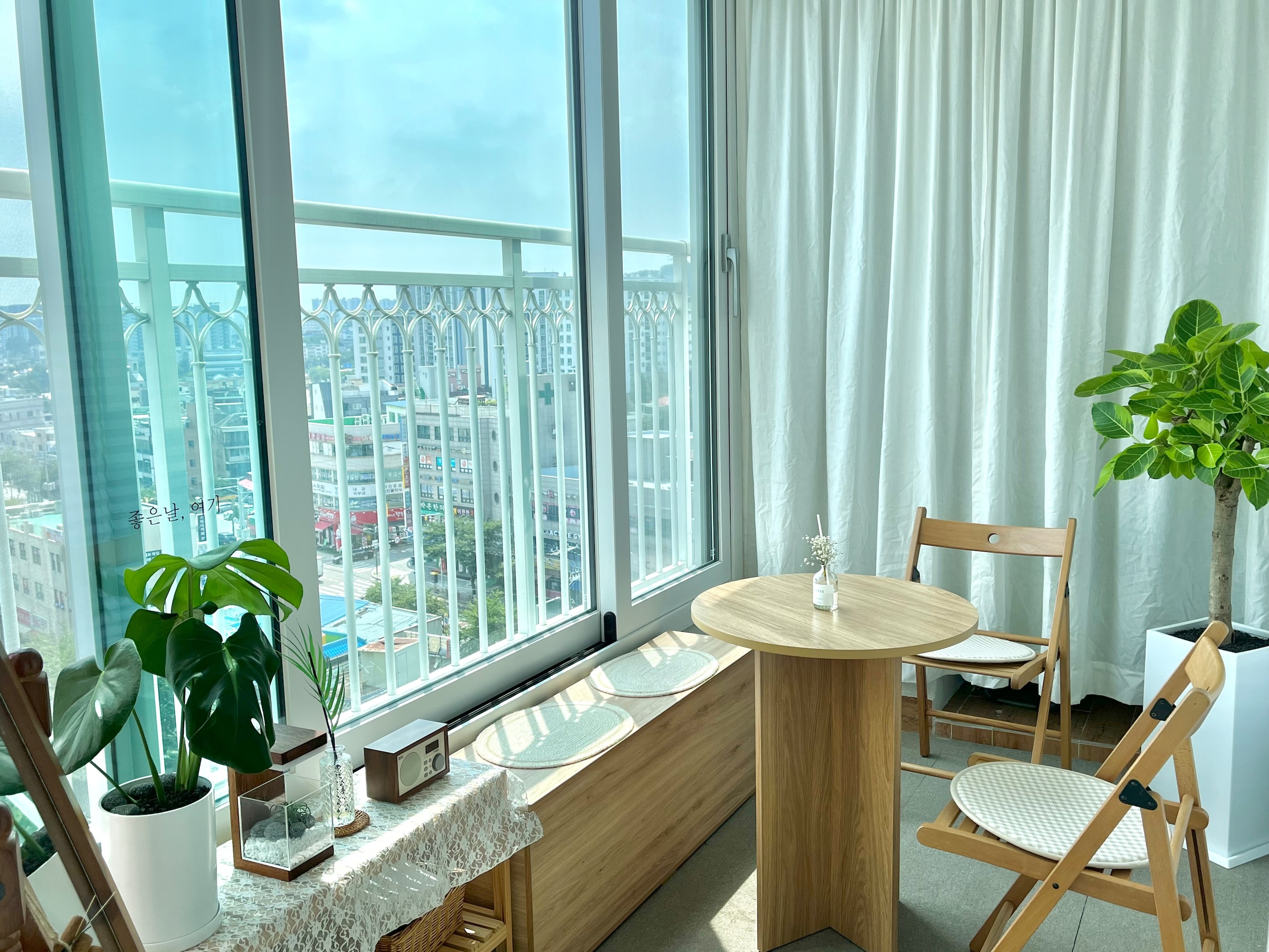 Modern Round Coffee Table user photo