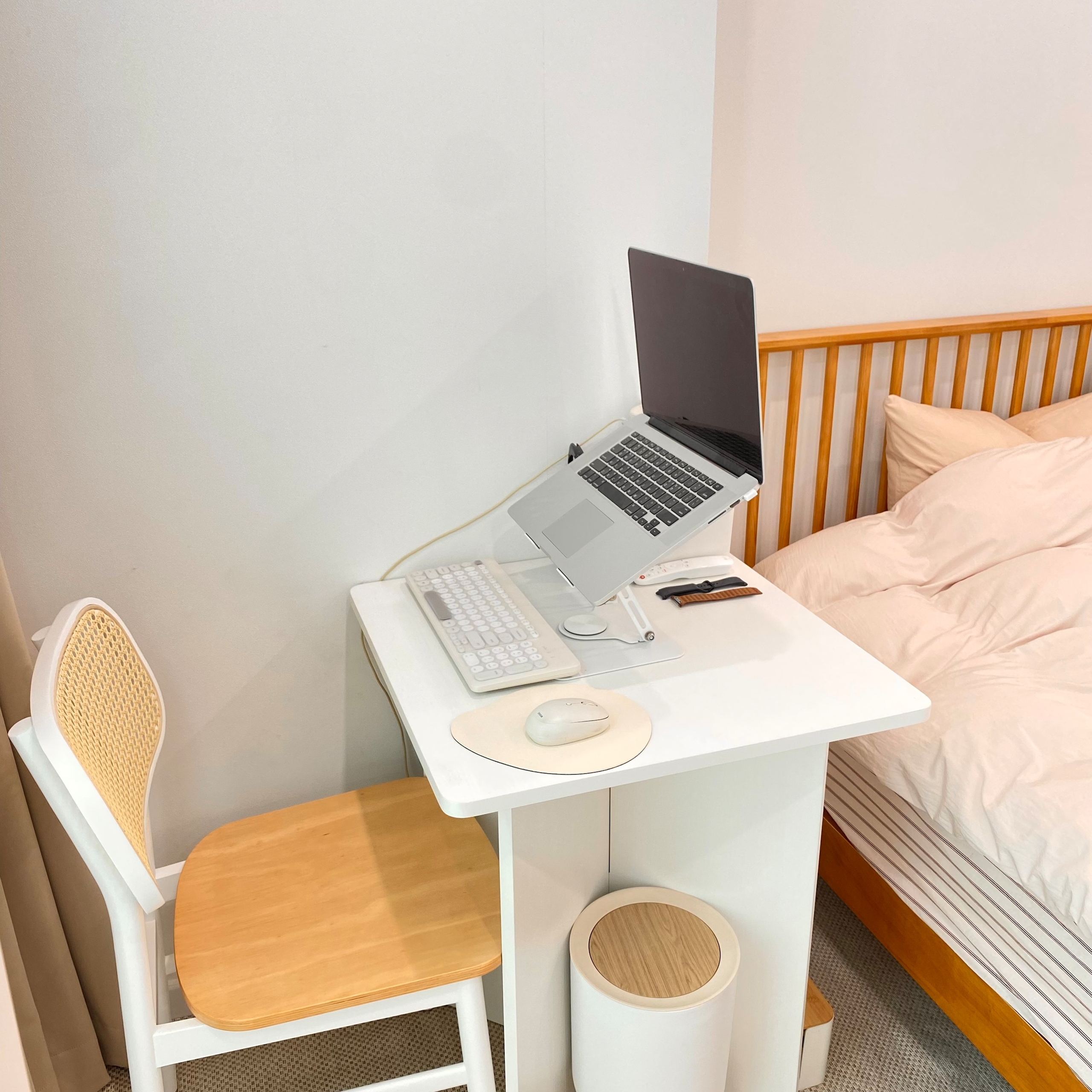 Minimal Square Dining Table user photo