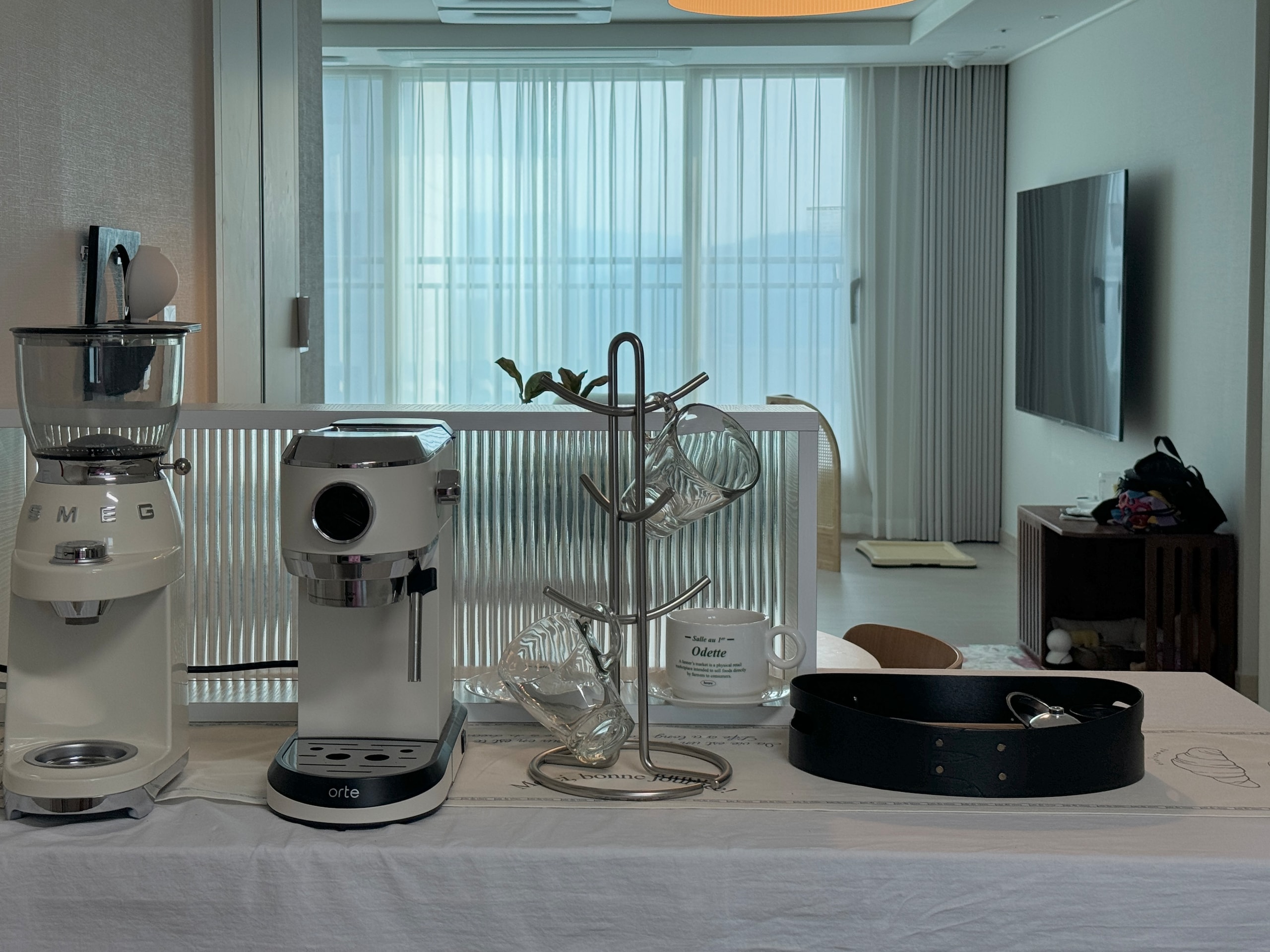 Modern Stainless Steel Mug Tree user photo