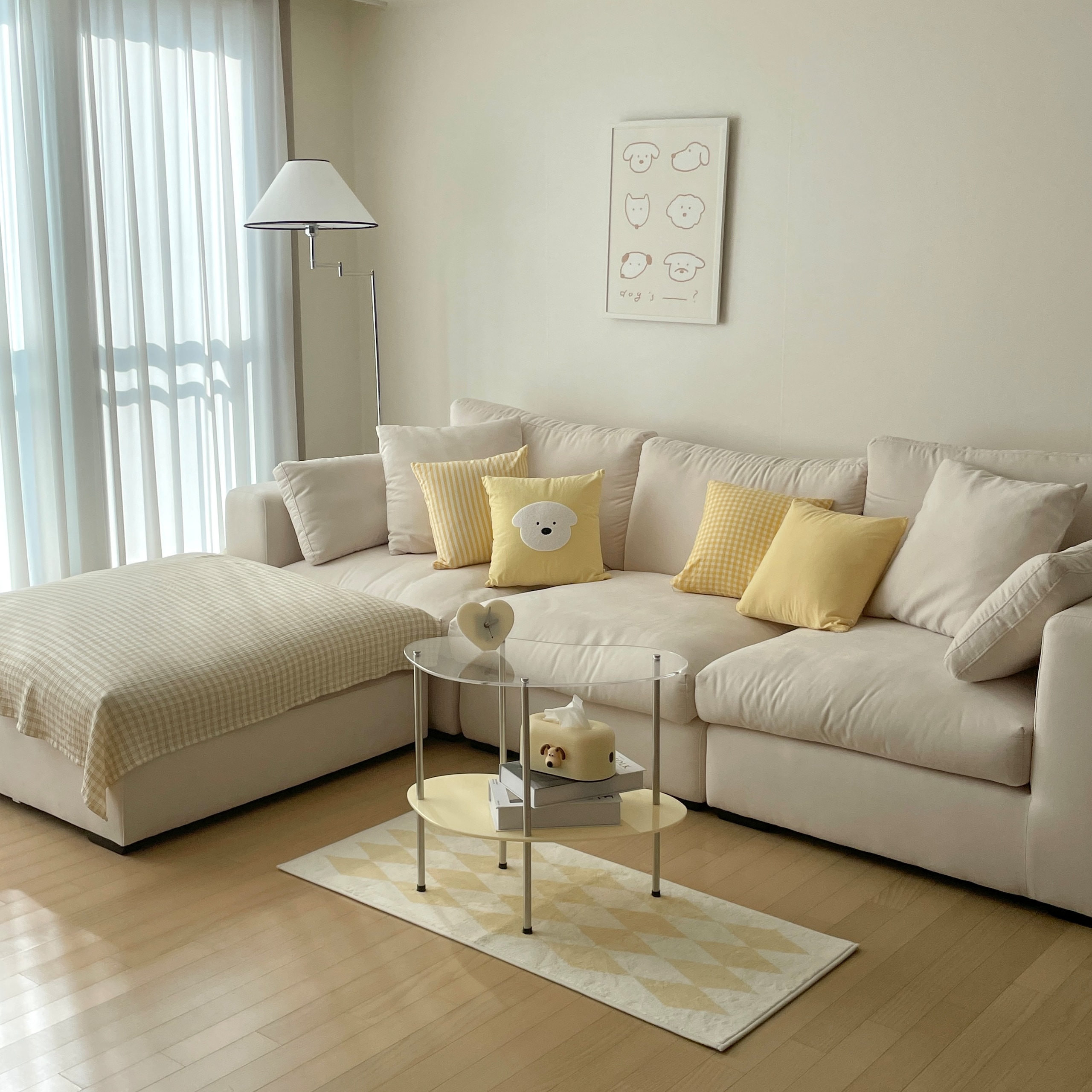 2-Tier Wavy Glass Table user photo