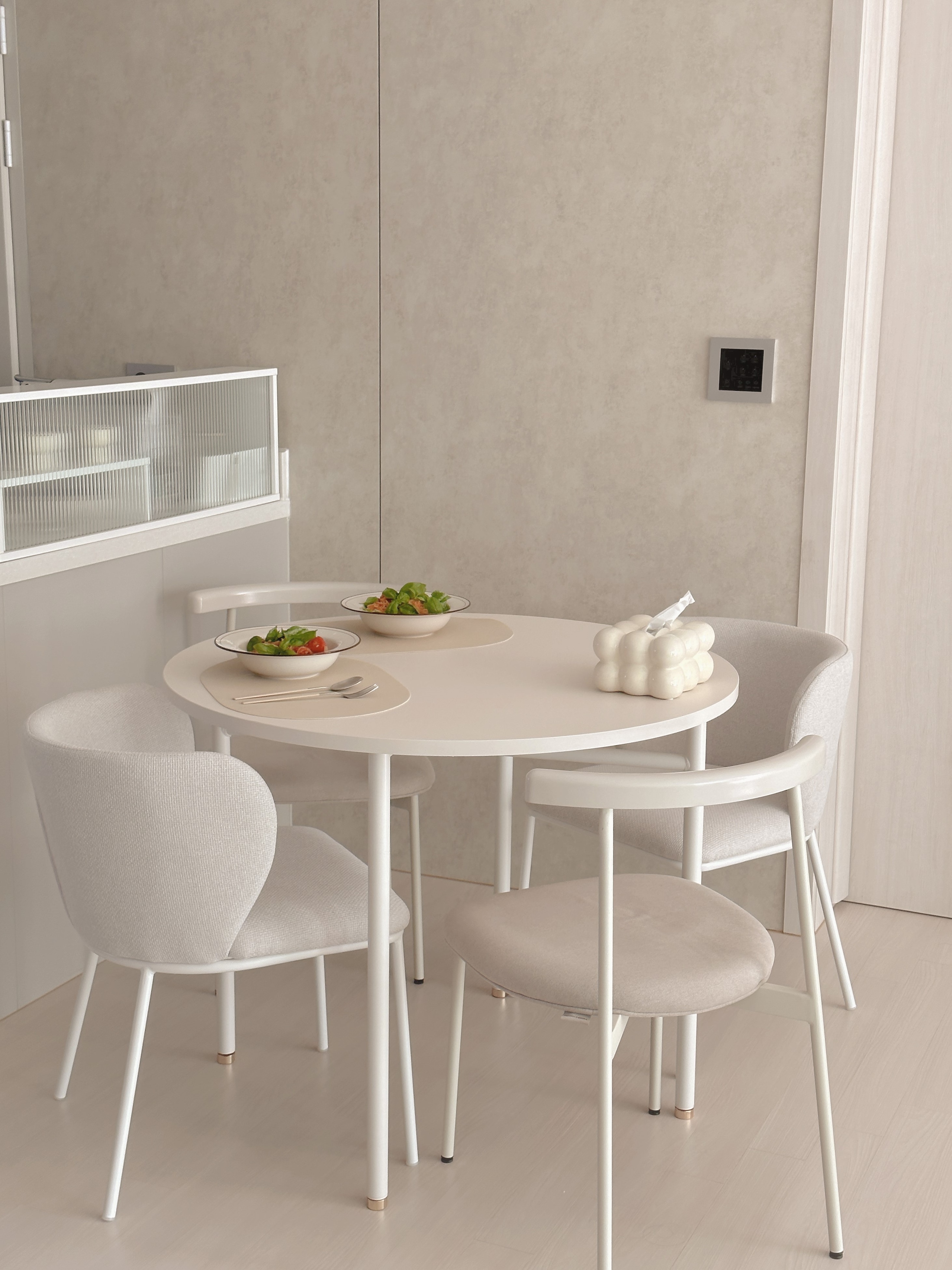 Seoul Minimalist Matte Spoon & Chopstick Set for 4 (8-Piece) user photo