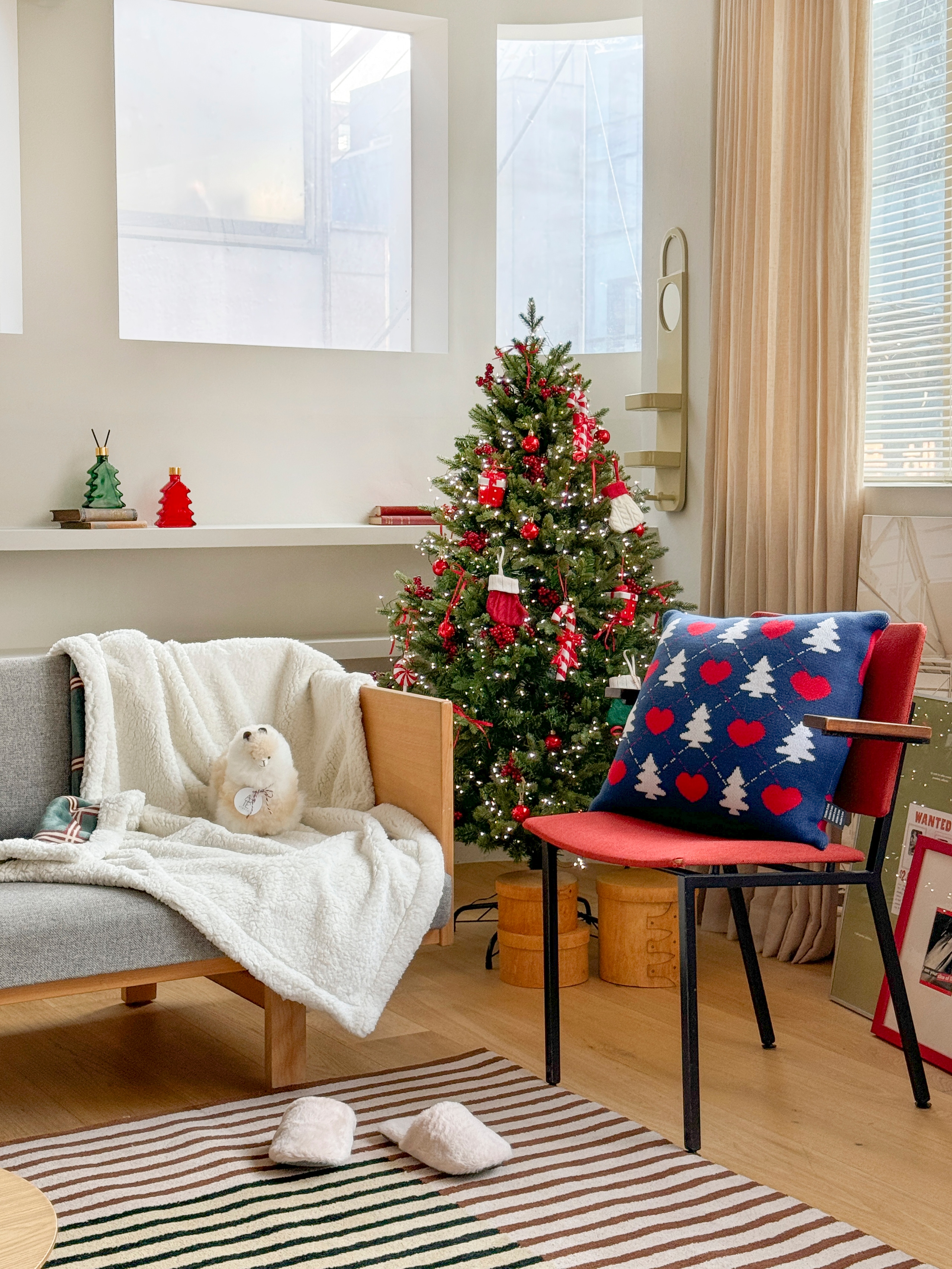 Christmas Knit Cushion with Insert (2 Styles) user photo