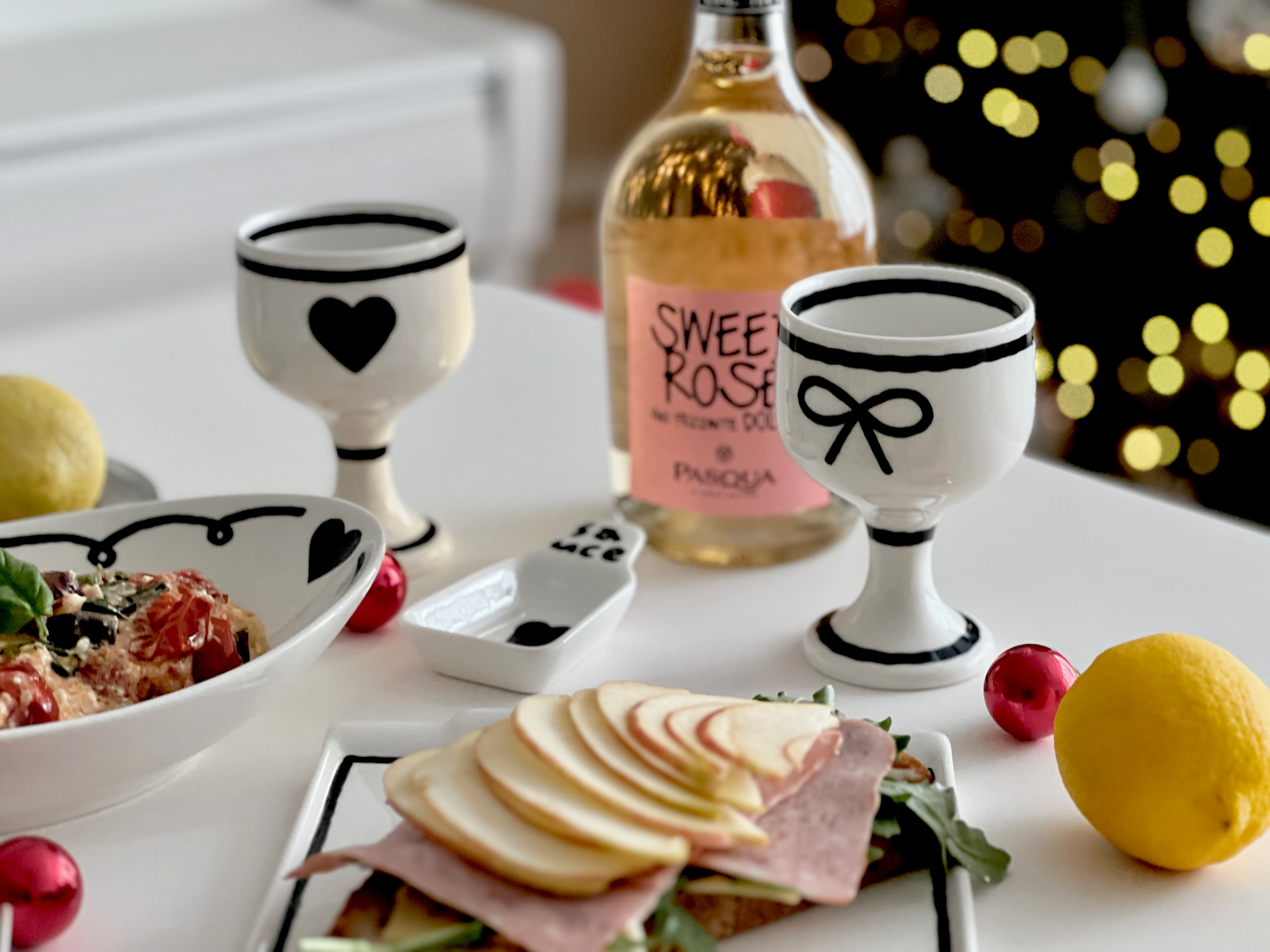 Ribbon & Heart Salad Bowl user photo