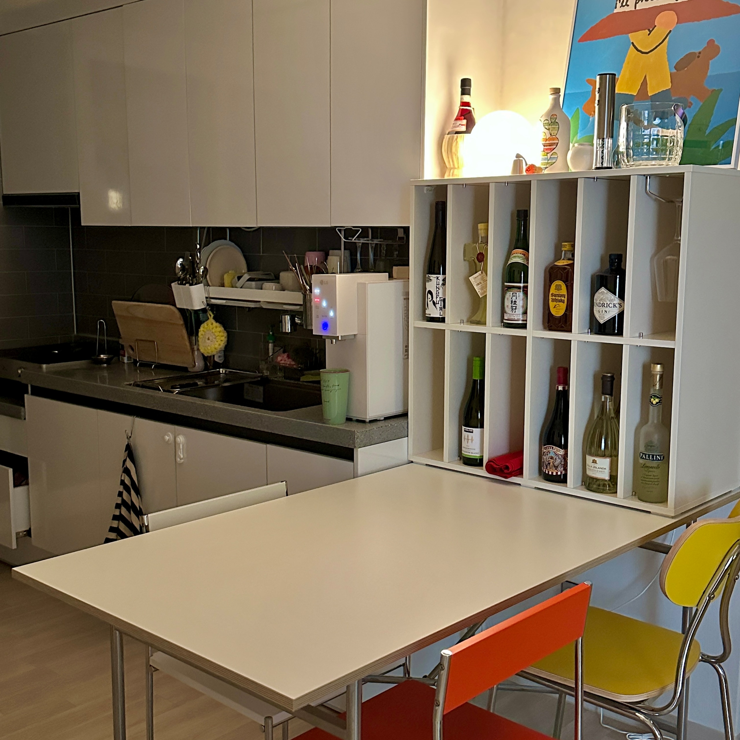 Flow Line Dining Chair user photo