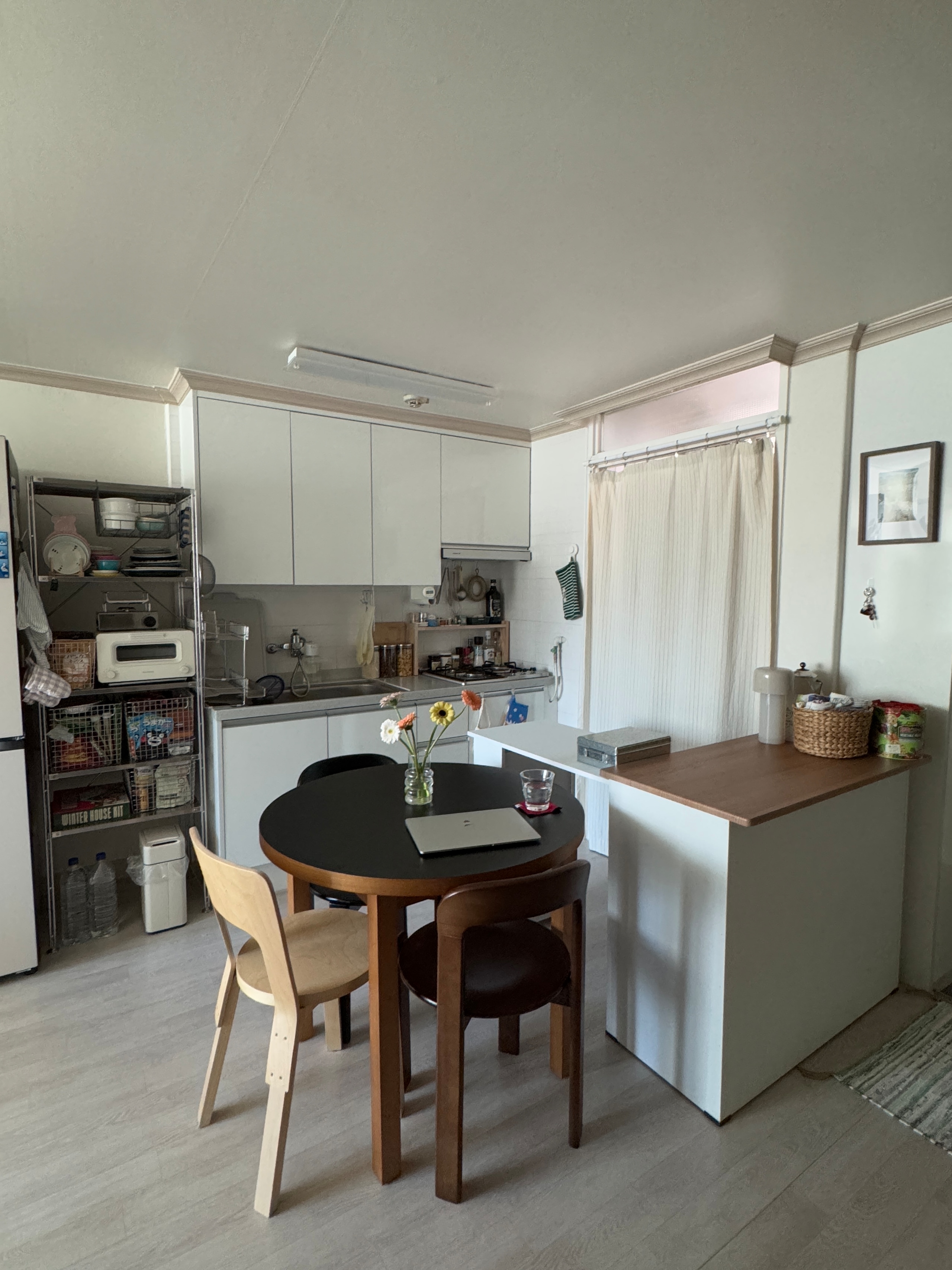 Solid Wood Curve Back Dining Chair user photo