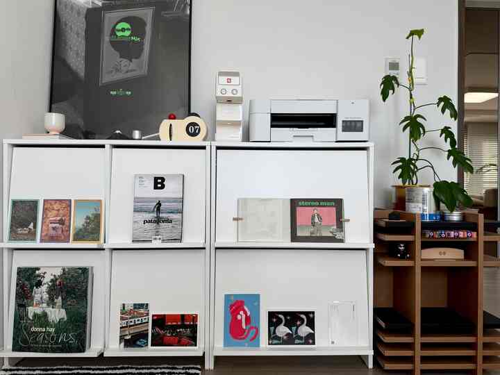 2段 ヘイ マガジンラック［2色］を使ったコーディネート 2