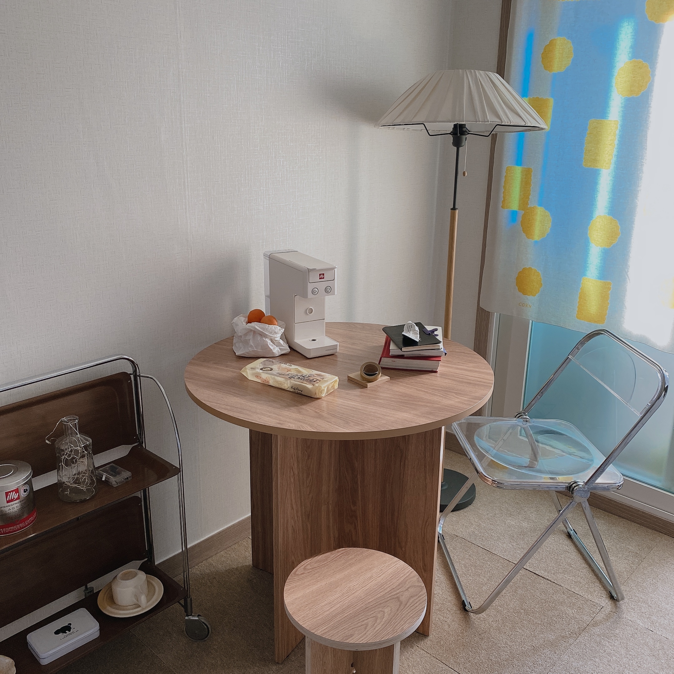 Small Round Dining Table user photo