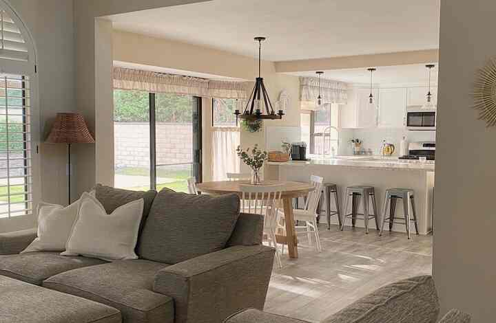 Rumah 2 lantai di California 