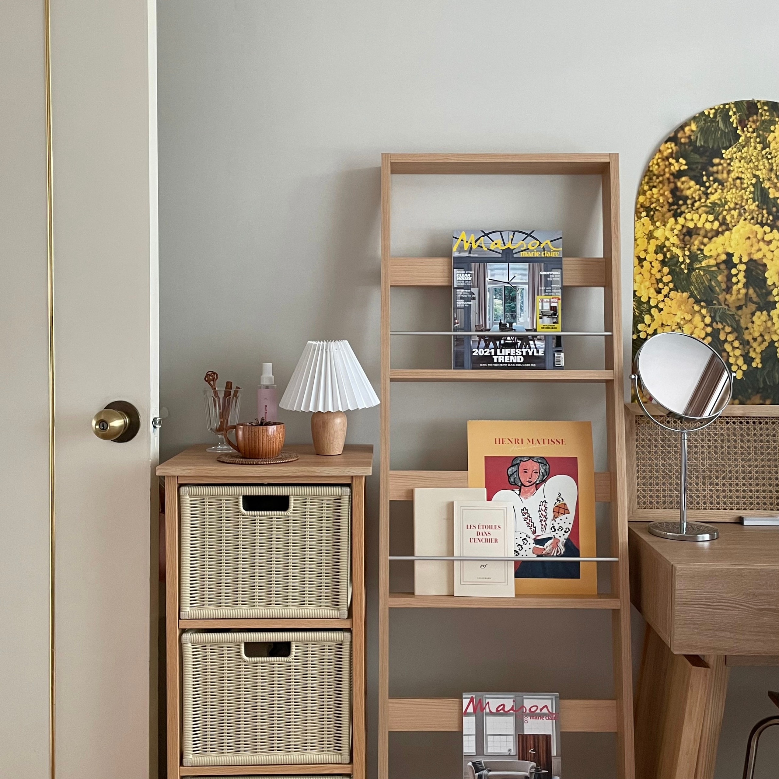 Bold Interior Magazine Rack user photo