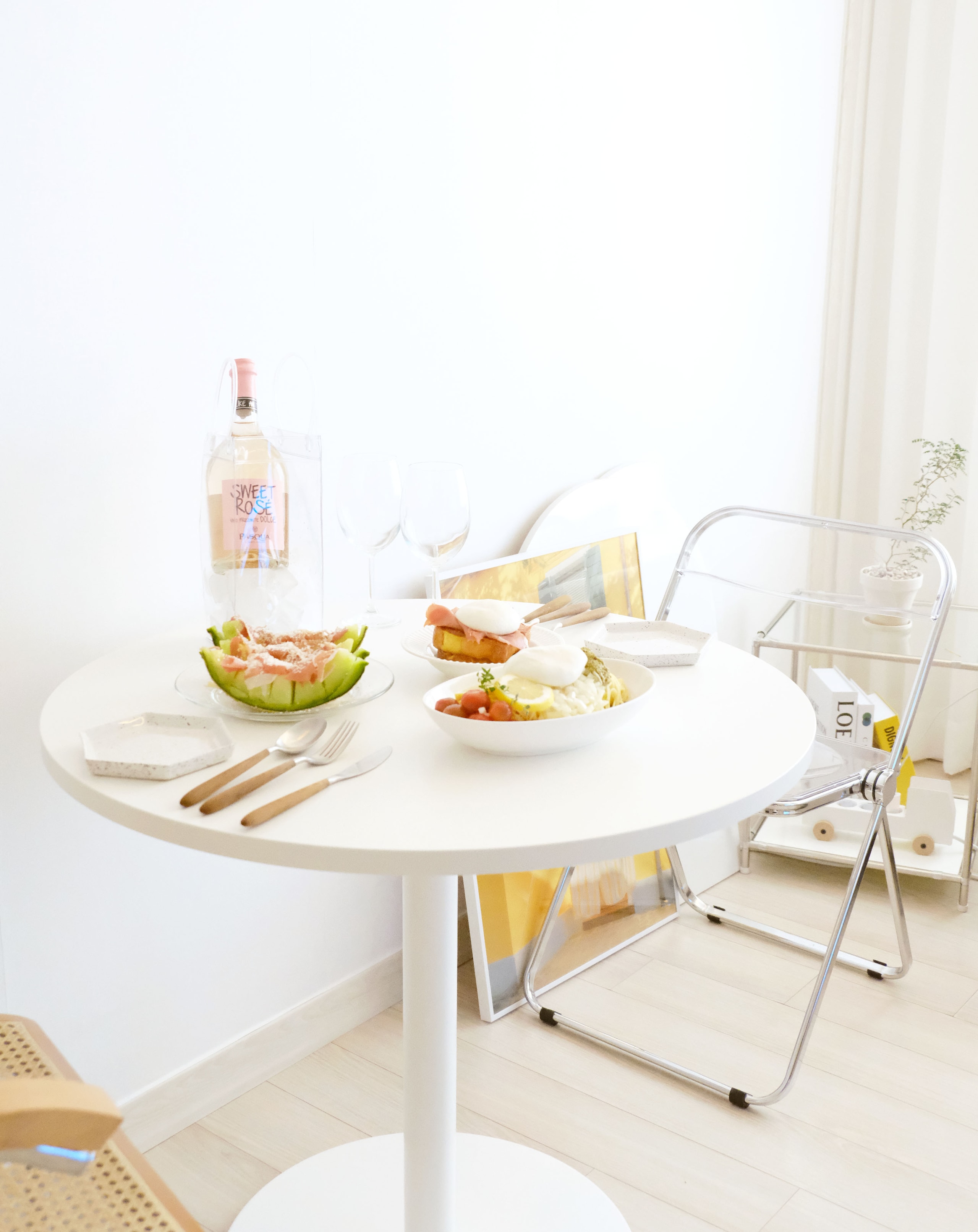 Soft Edge Folding Low Table user photo