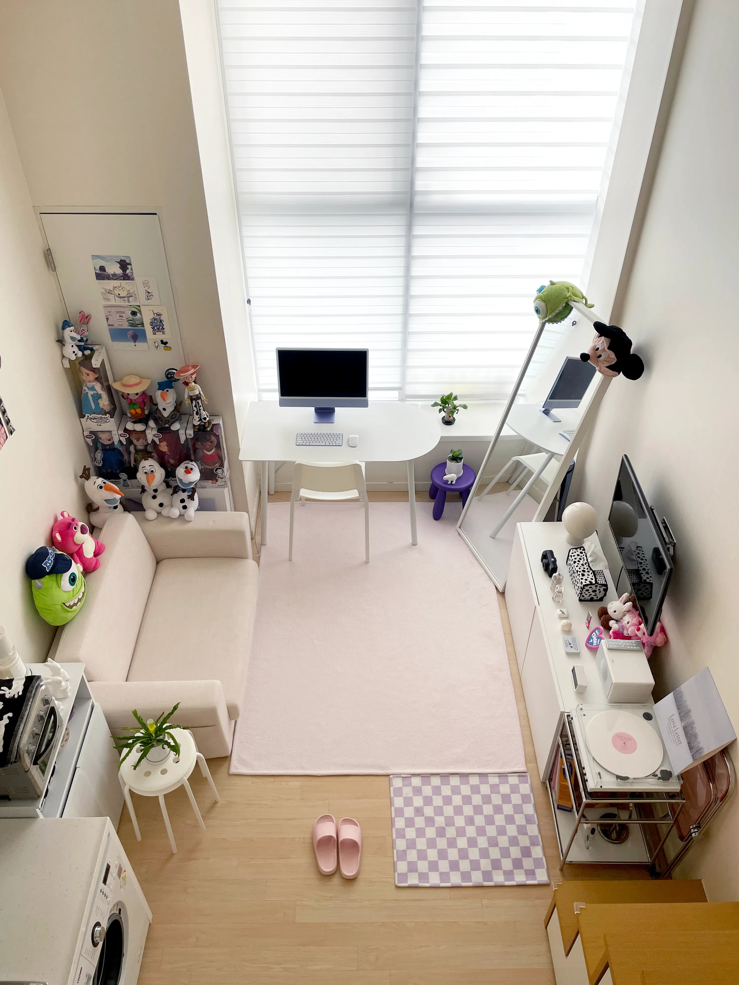 Half-Round White Laminate Dining Table user photo