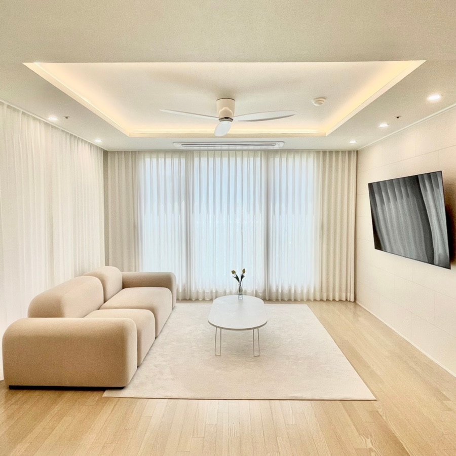 Minimalist Microfiber Accent Rug user photo
