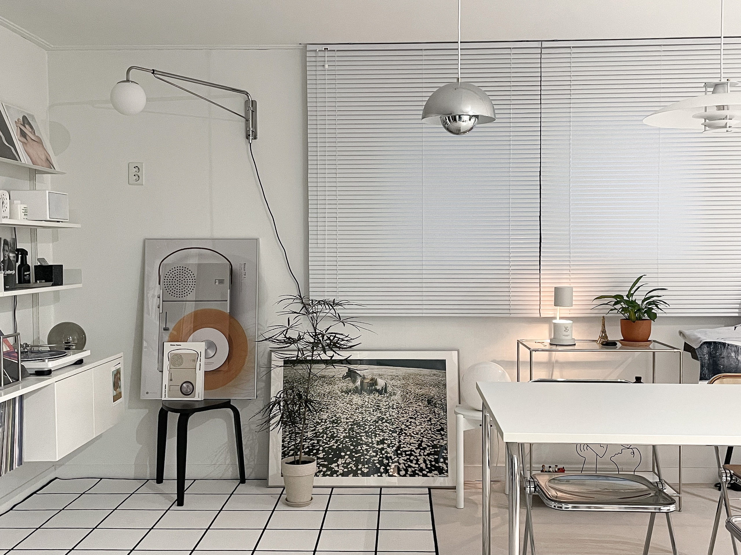 Minimalist Candle Warmer Lamp user photo