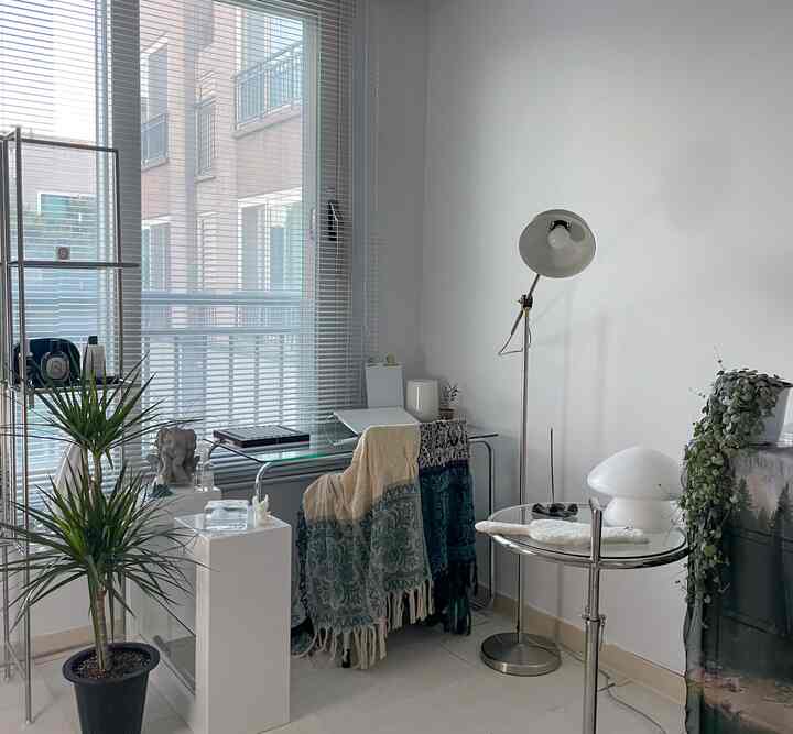 🇰🇷 8畳部屋の実家暮らし、モノトーンインテリアに大変身