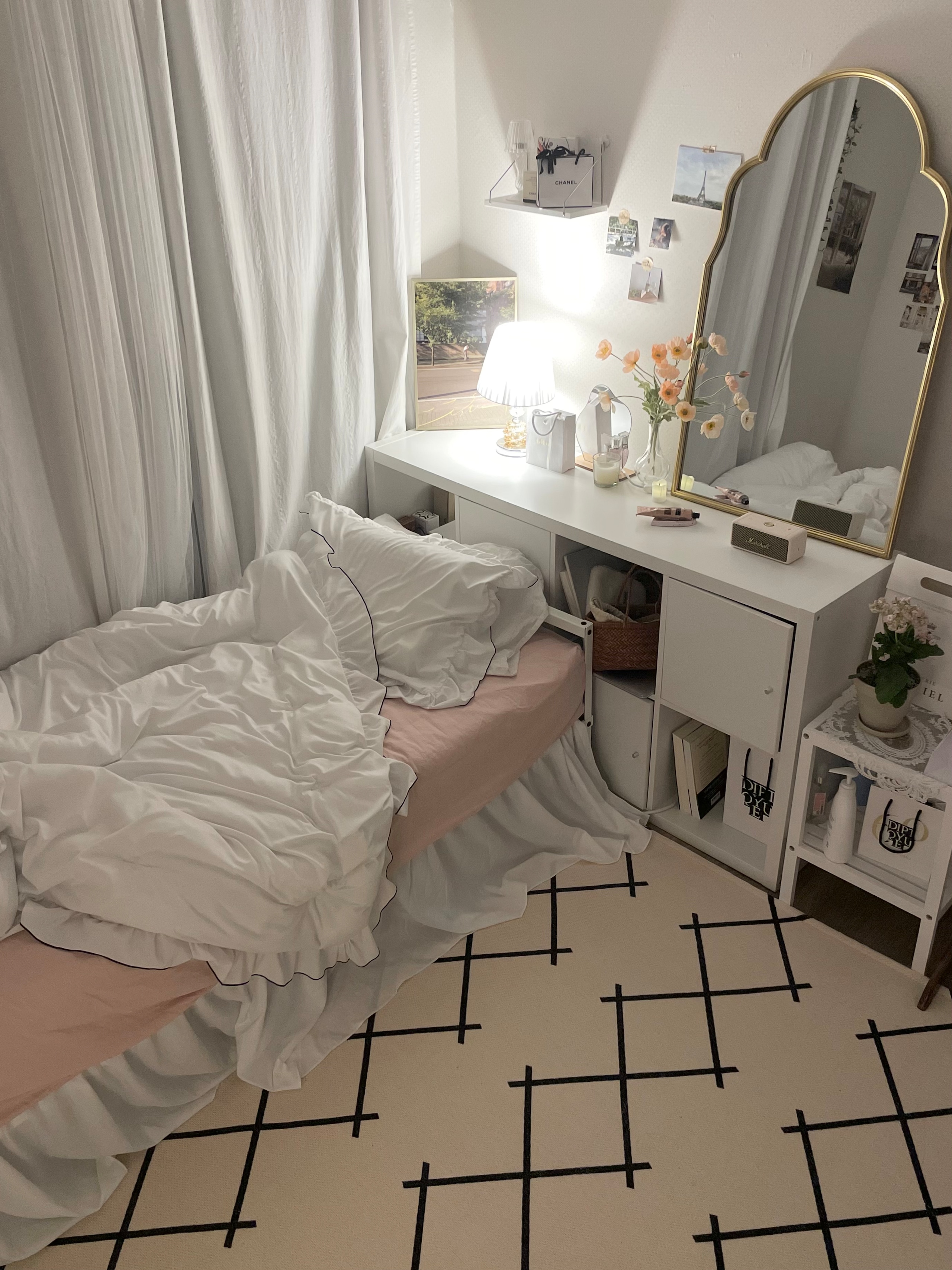 Soft Linen Touch Quilted Bed Skirt with Lace user photo