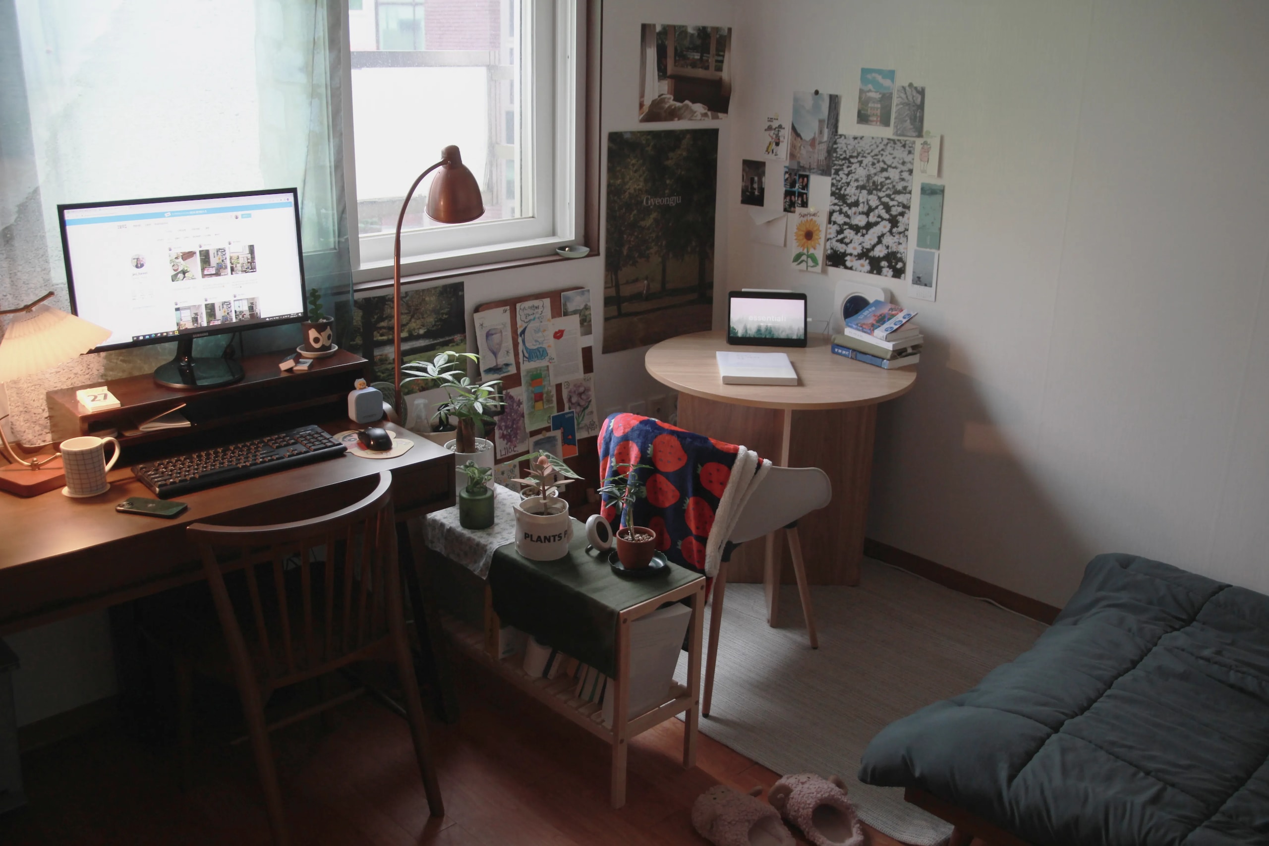Small Round Dining Table user photo