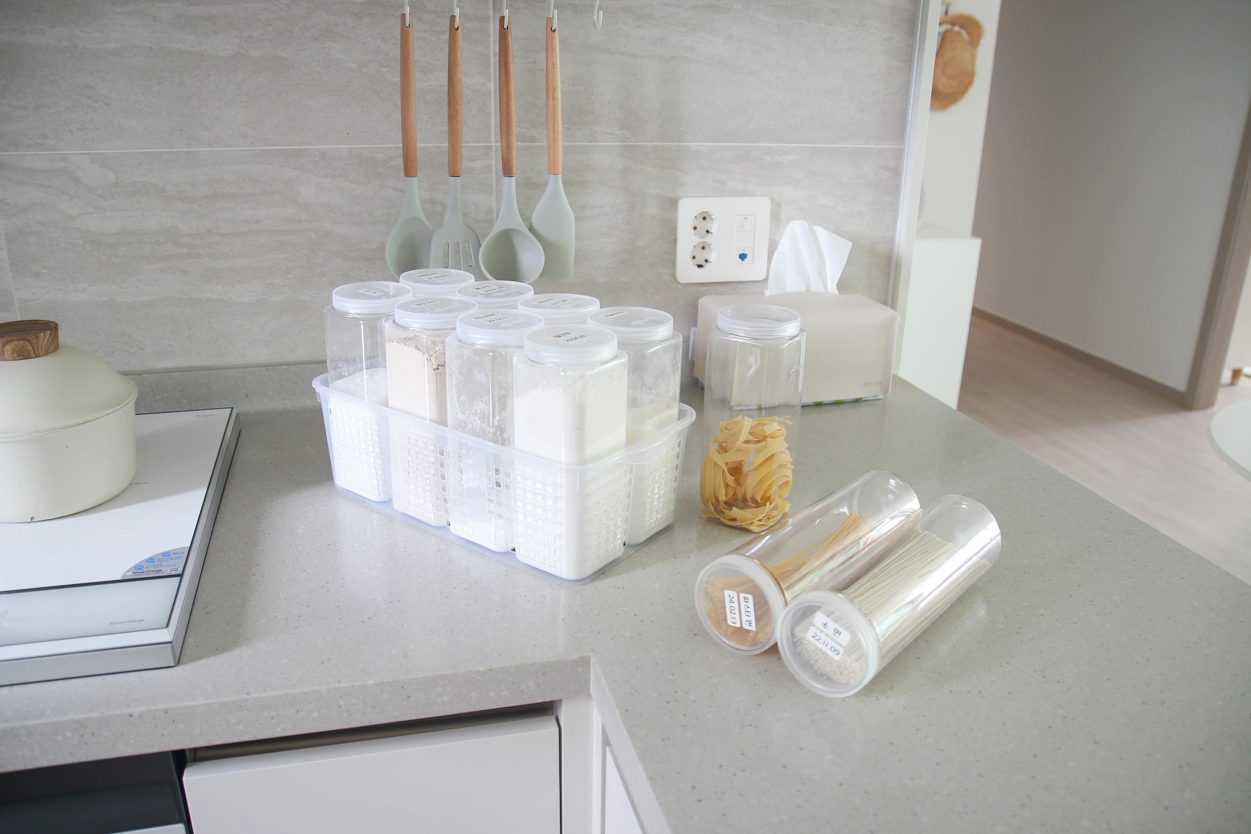 5-Piece Wood & Silicone Kitchen Utensil Set user photo