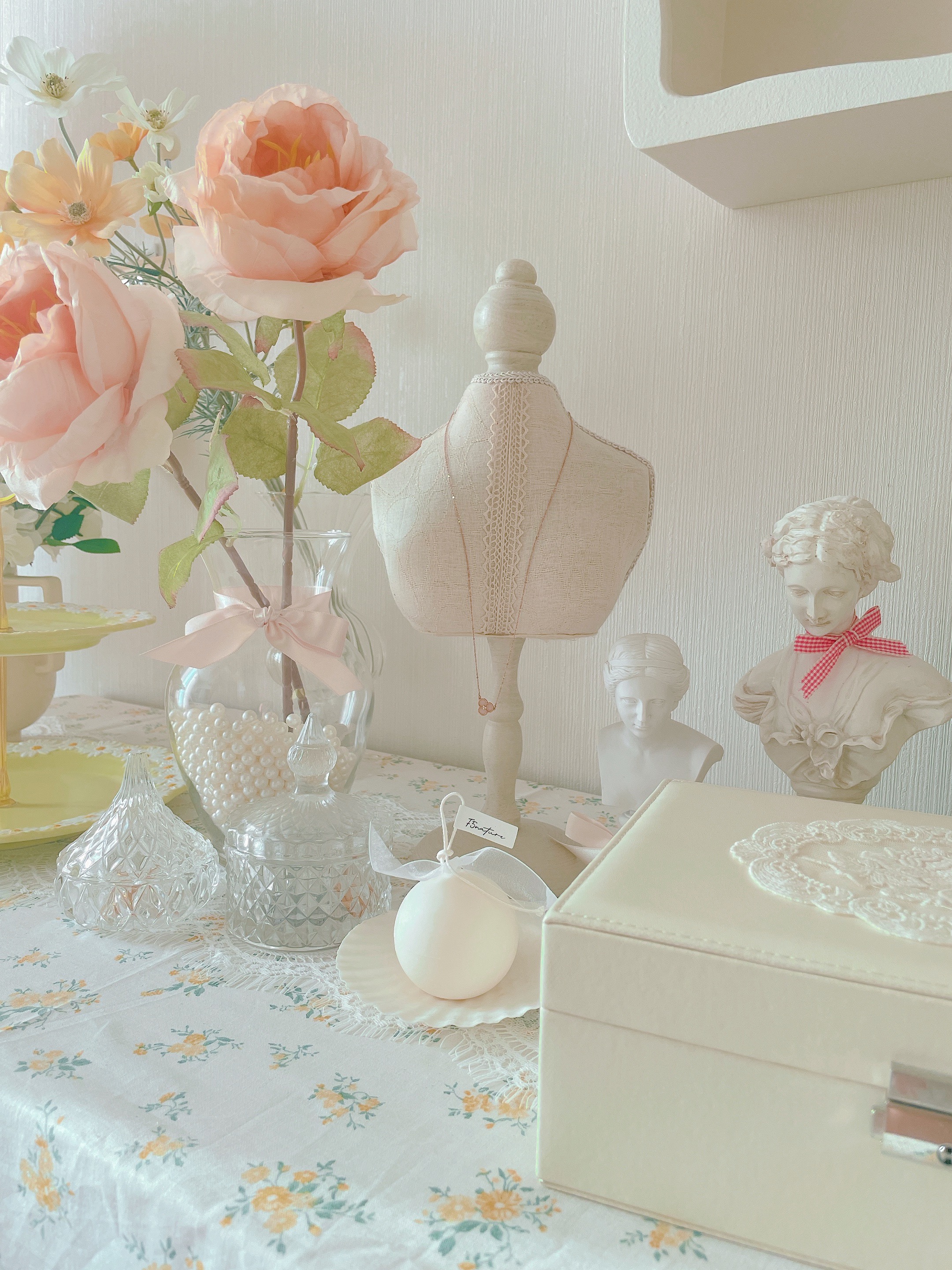 Pearl Mini Candle & Shell Tray Set user photo