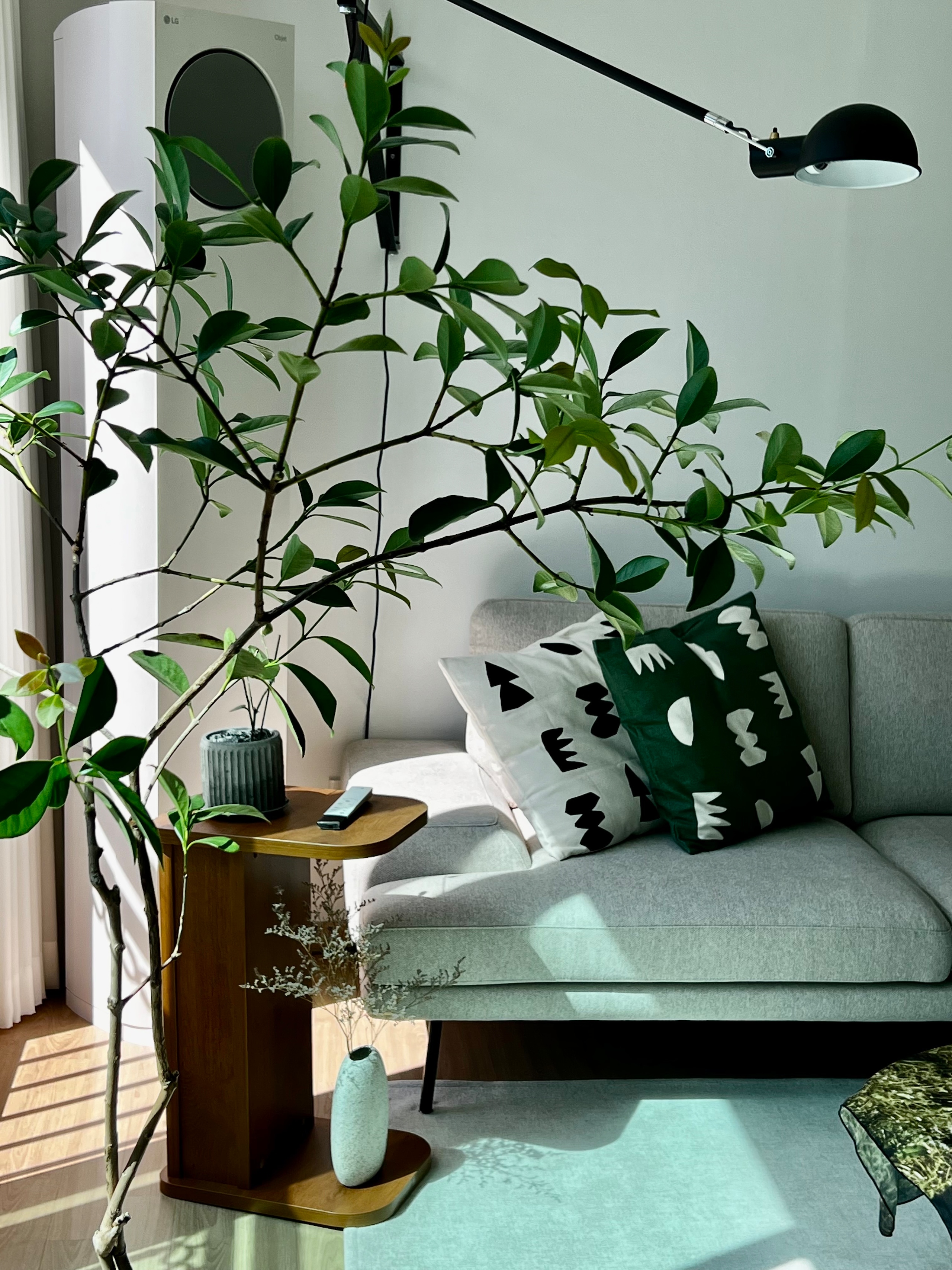 Multi-Purpose End Table with Storage Shelf user photo