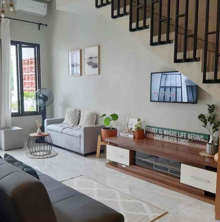 Rumah Minimalis Dua Lantai