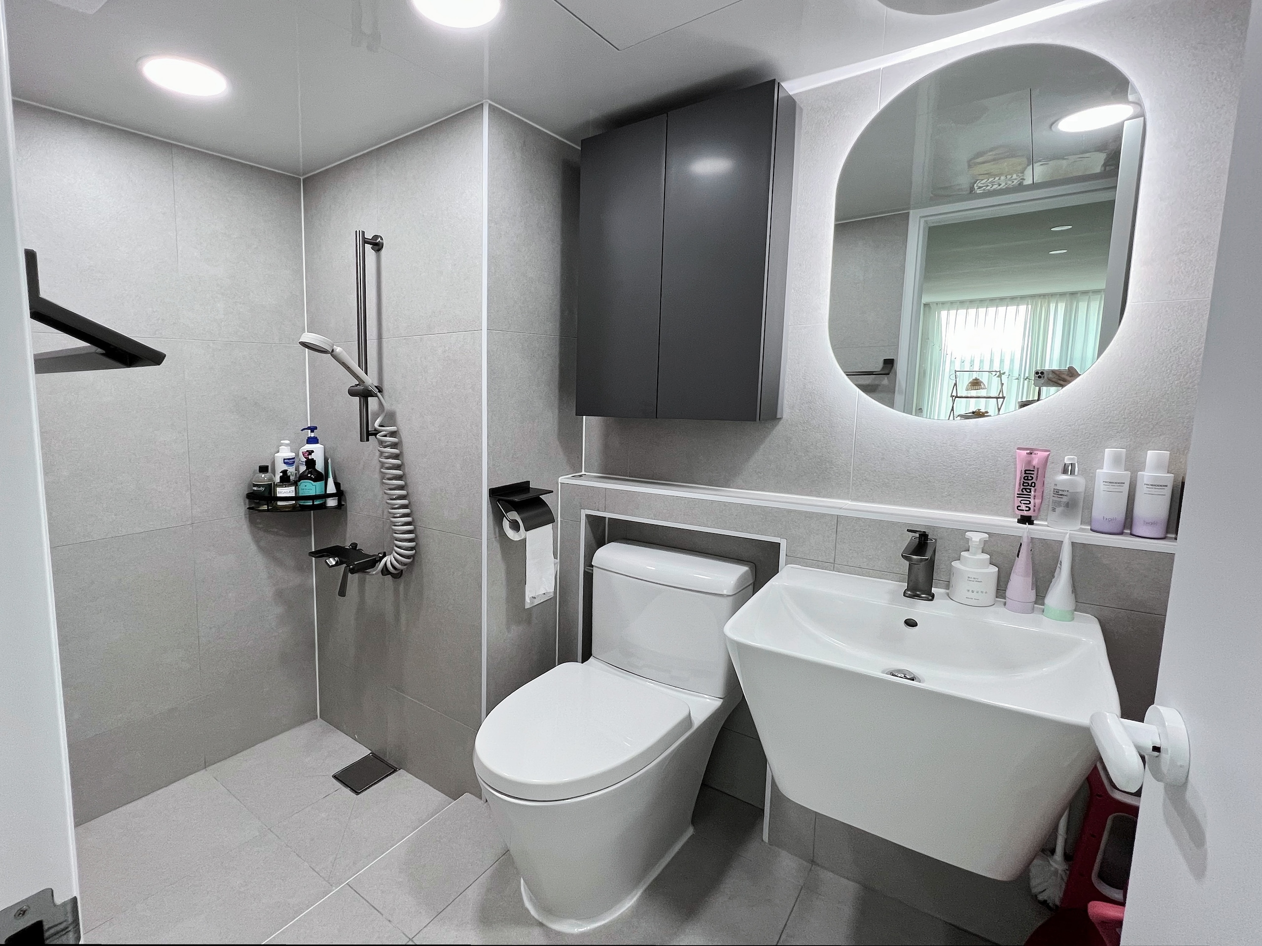 Screw-Lock No-Drill Bathroom Shelf user photo