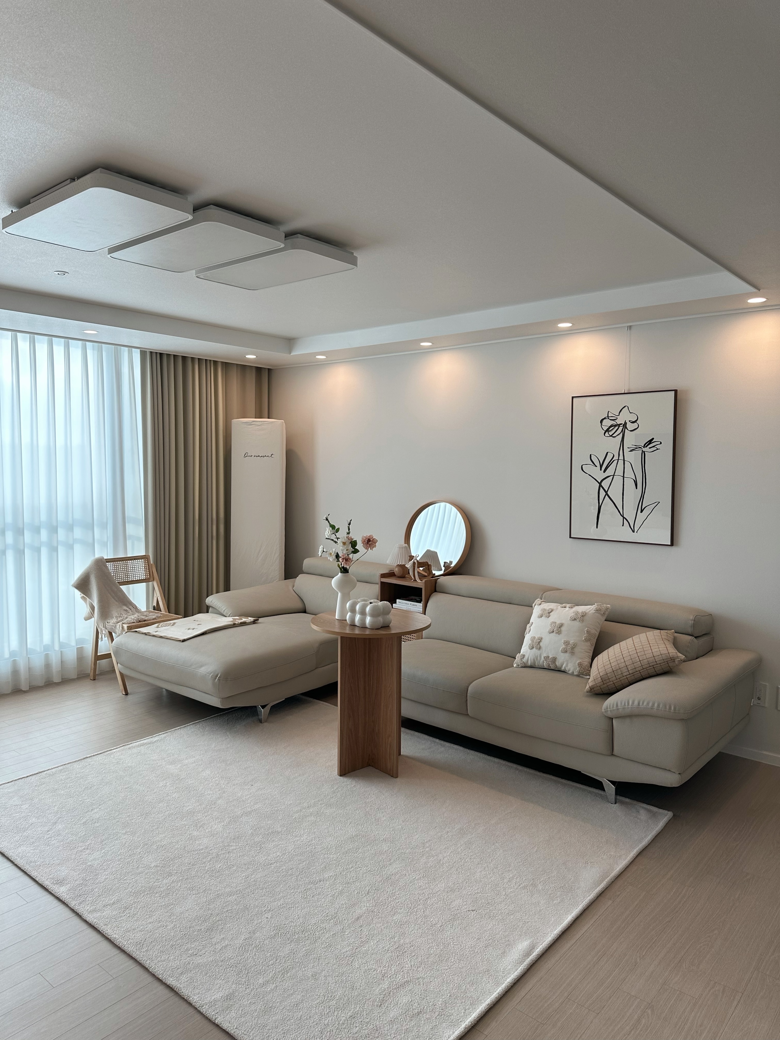Small Round Dining Table user photo